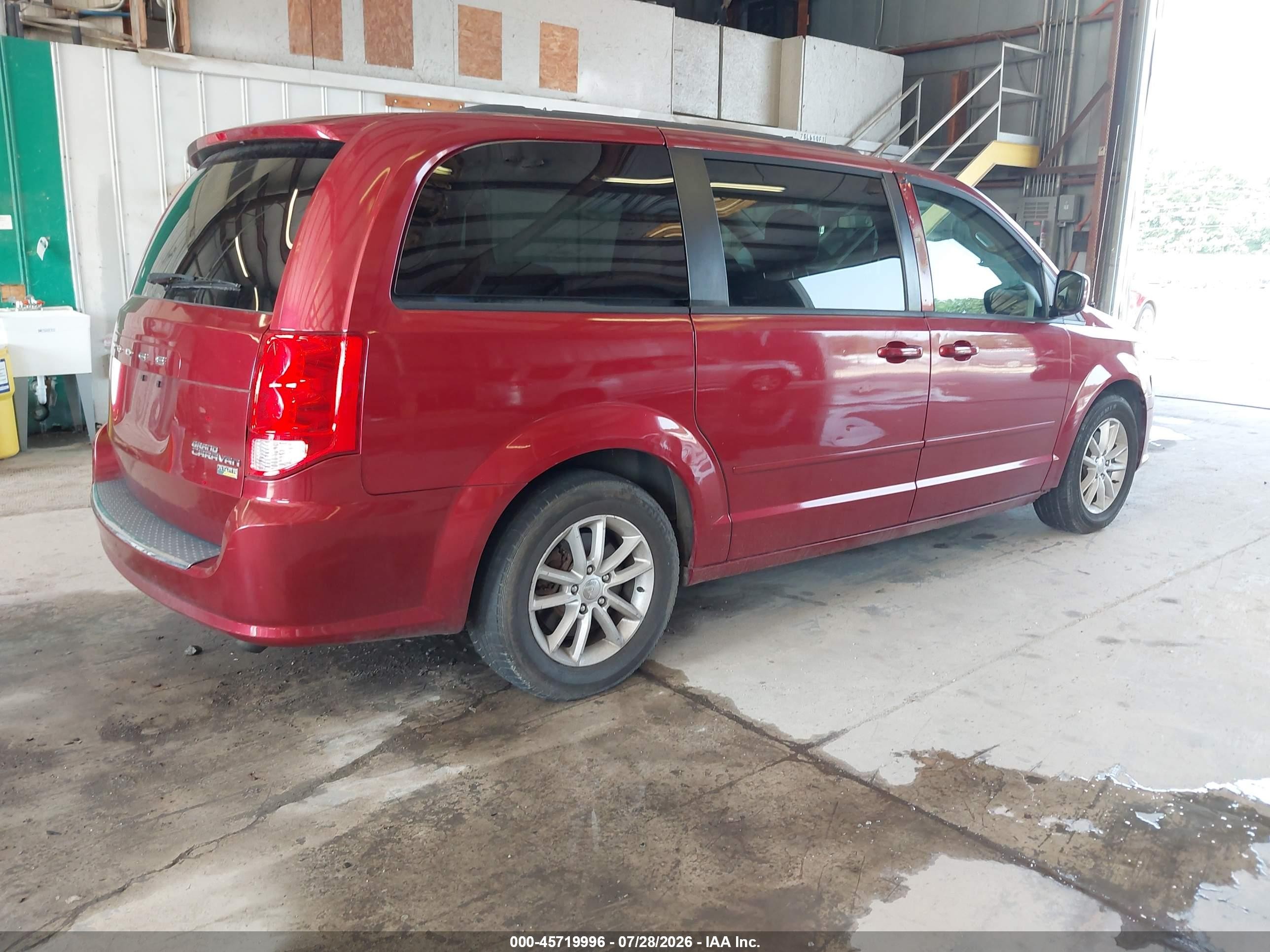 2015 Dodge Grand Caravan Sxt Burgundy vin: 2C4RDGCG1FR548715