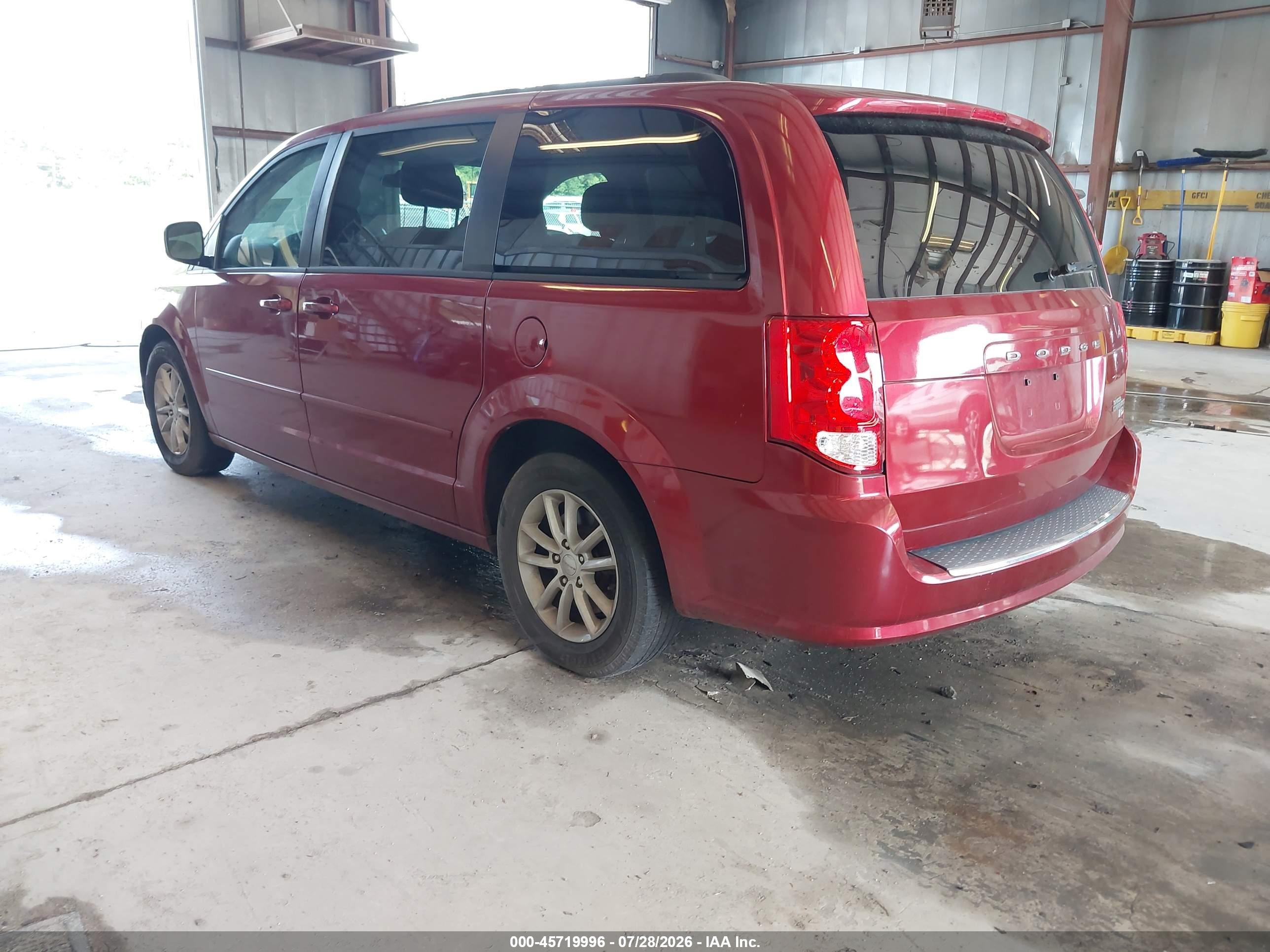 2015 Dodge Grand Caravan Sxt Burgundy vin: 2C4RDGCG1FR548715