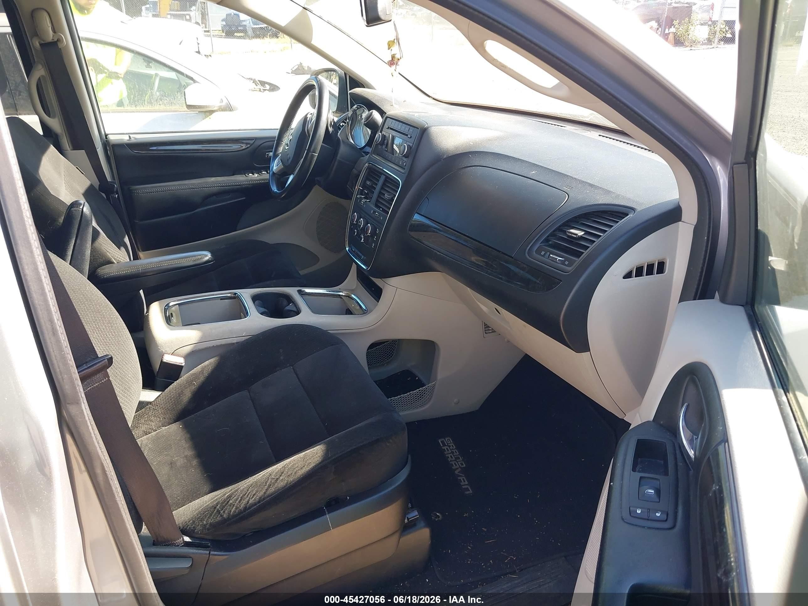 2015 Dodge Grand Caravan Sxt Silver vin: 2C4RDGCG1FR550769