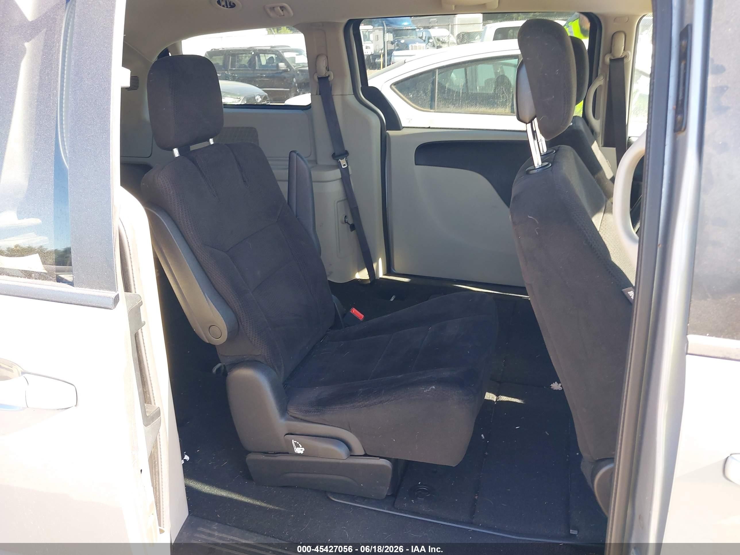 2015 Dodge Grand Caravan Sxt Silver vin: 2C4RDGCG1FR550769