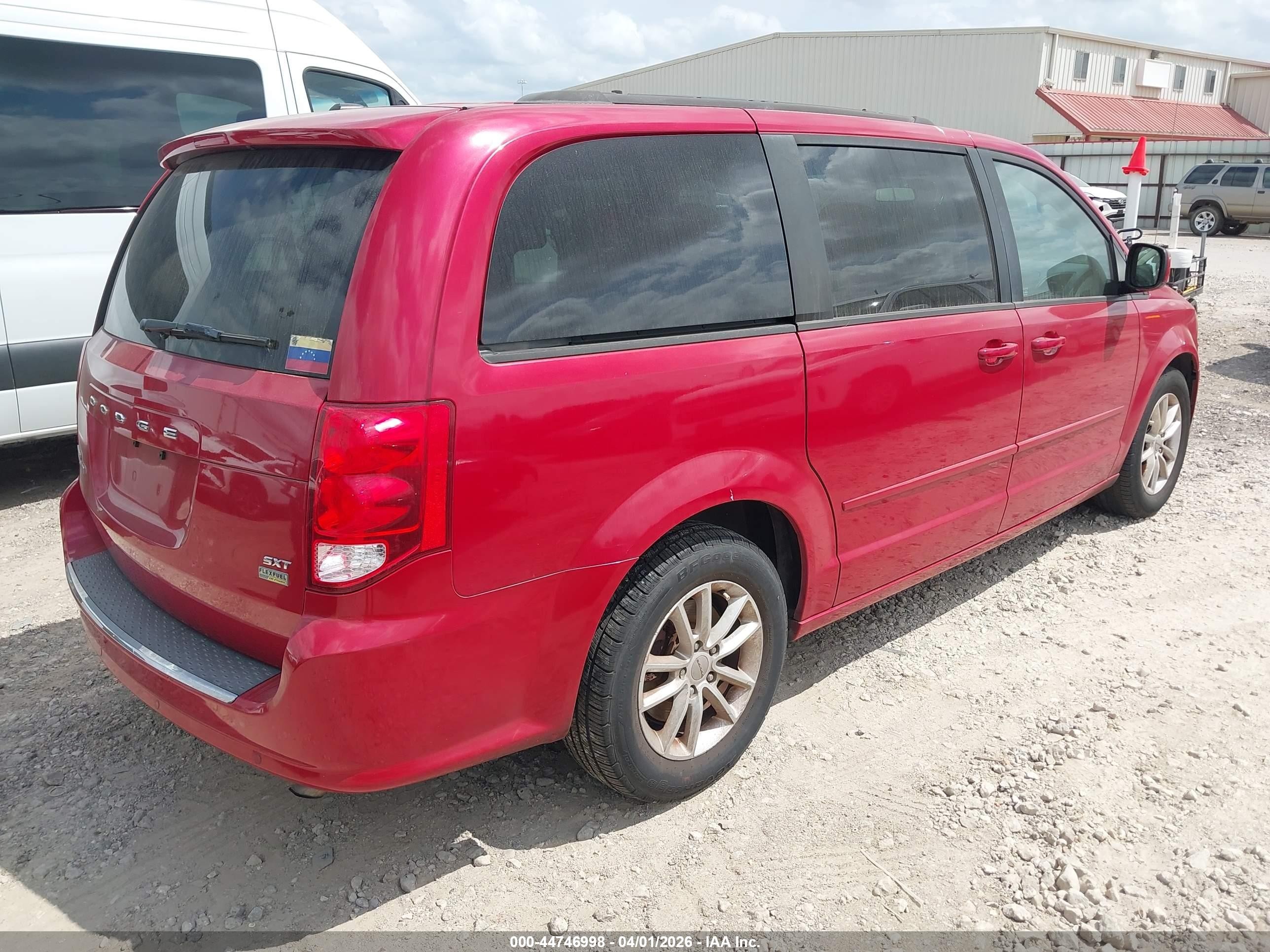 2015 Dodge Grand Caravan Sxt Red vin: 2C4RDGCG1FR555728