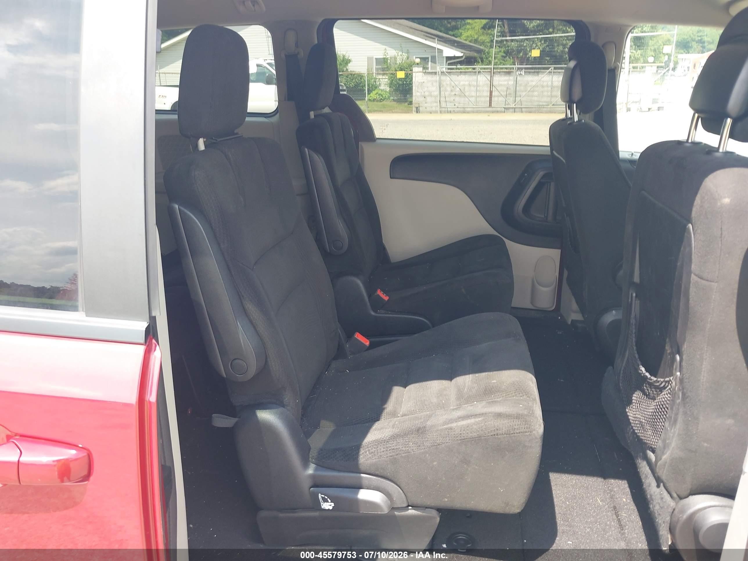2015 Dodge Grand Caravan Sxt Maroon vin: 2C4RDGCG1FR668837