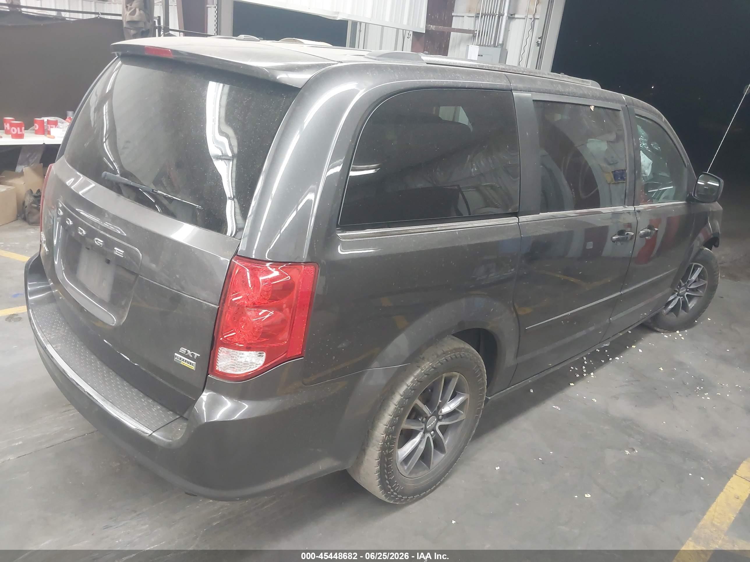 2017 Dodge Grand Caravan Sxt Серый vin: 2C4RDGCG1HR814561