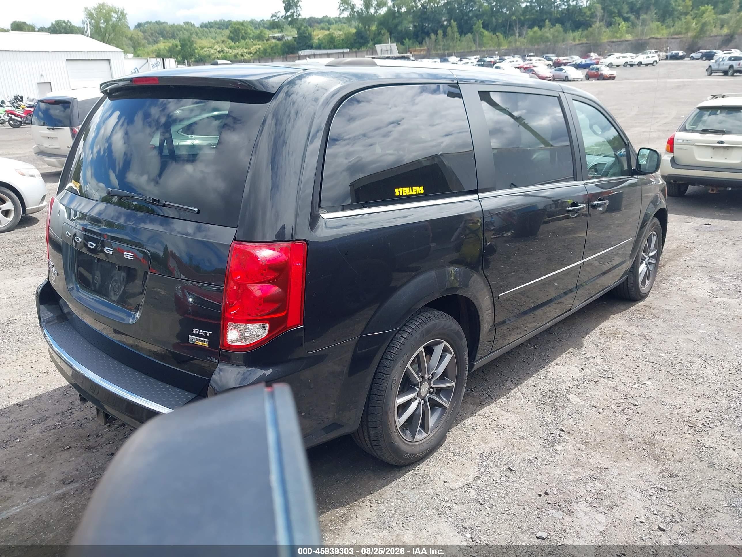 2017 Dodge Grand Caravan Sxt Black vin: 2C4RDGCG1HR858916