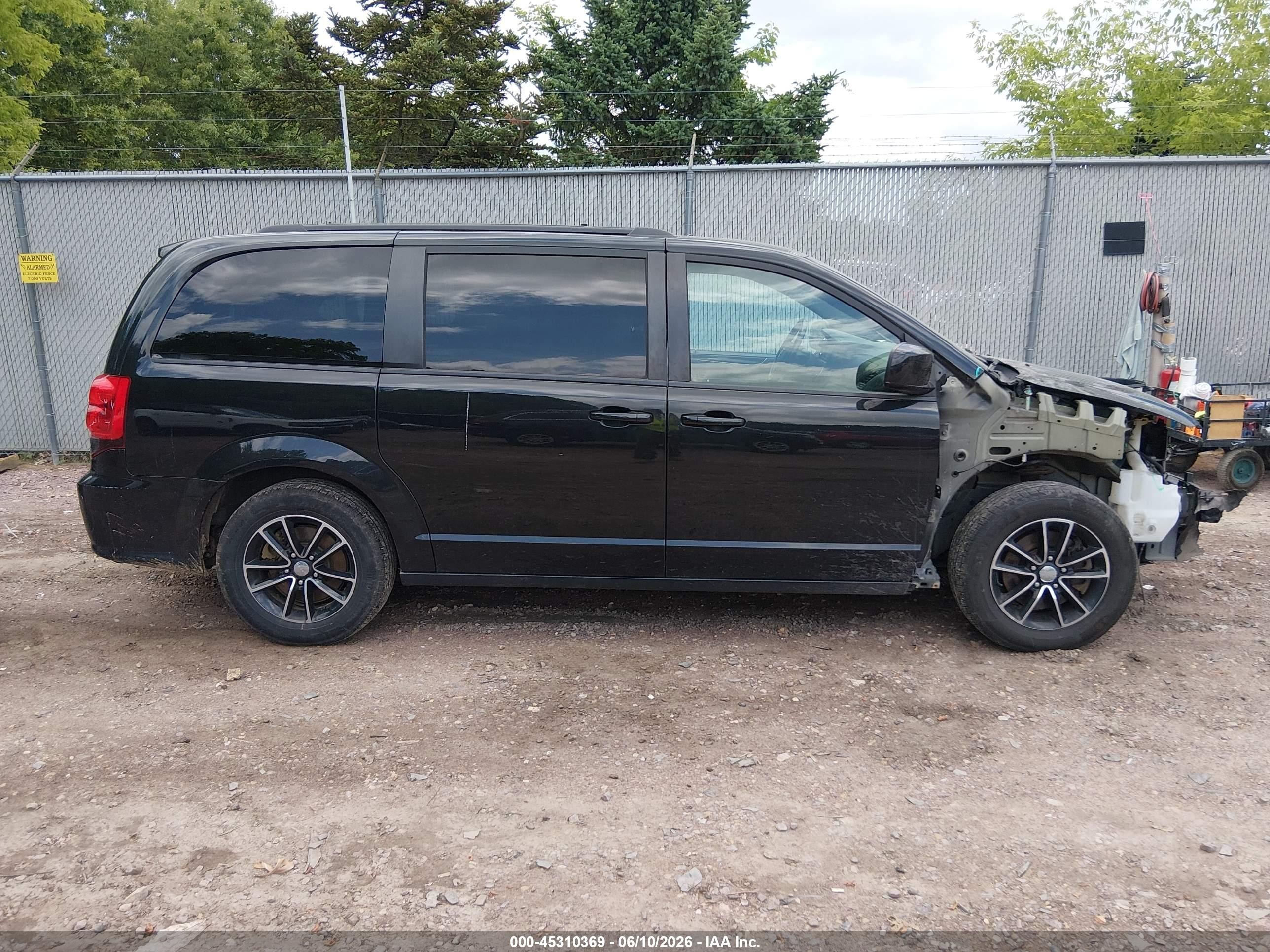 2018 Dodge Grand Caravan Sxt Black vin: 2C4RDGCG1JR137324
