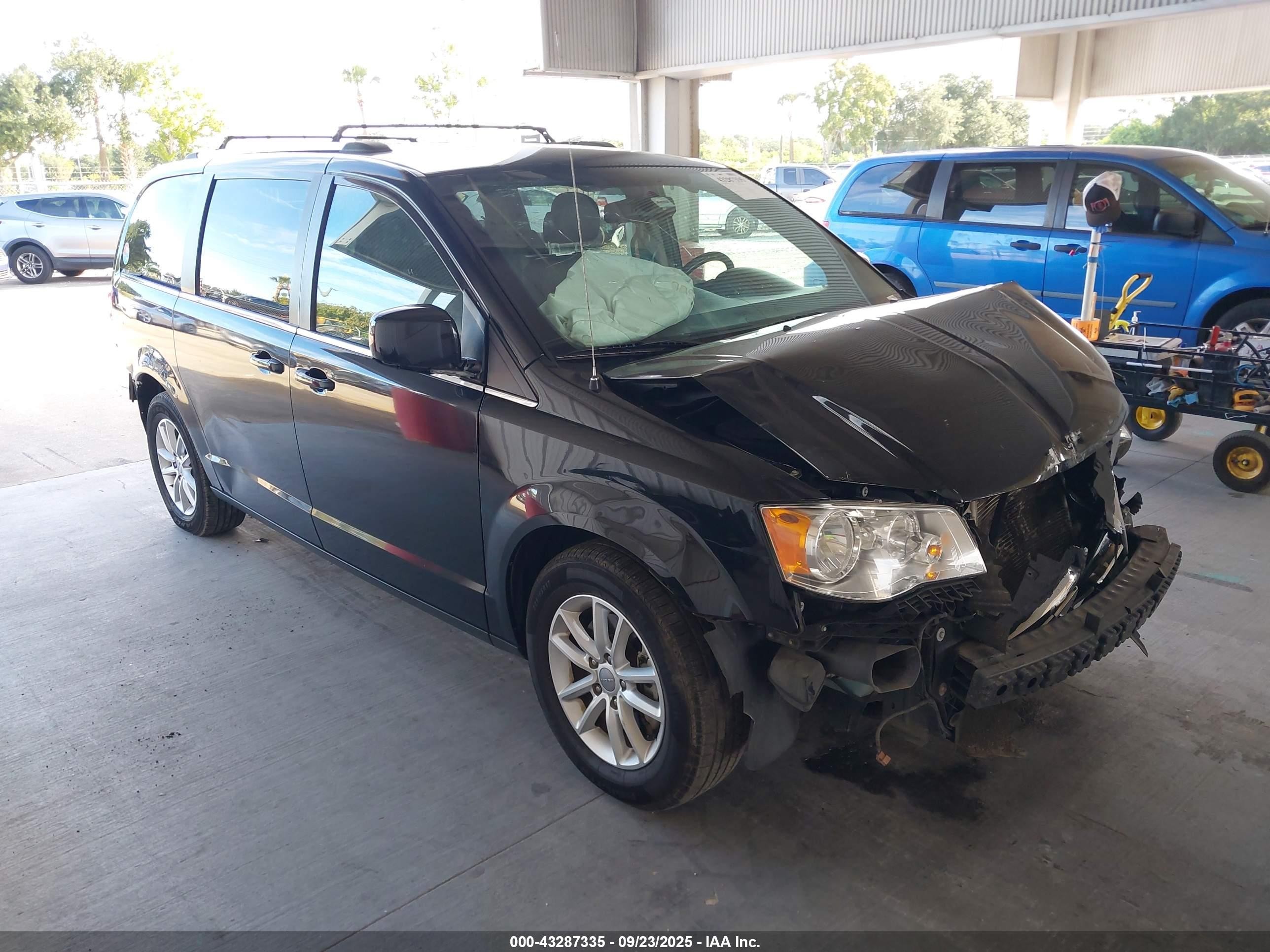 2018 Dodge Grand Caravan Sxt Black vin: 2C4RDGCG1JR208649