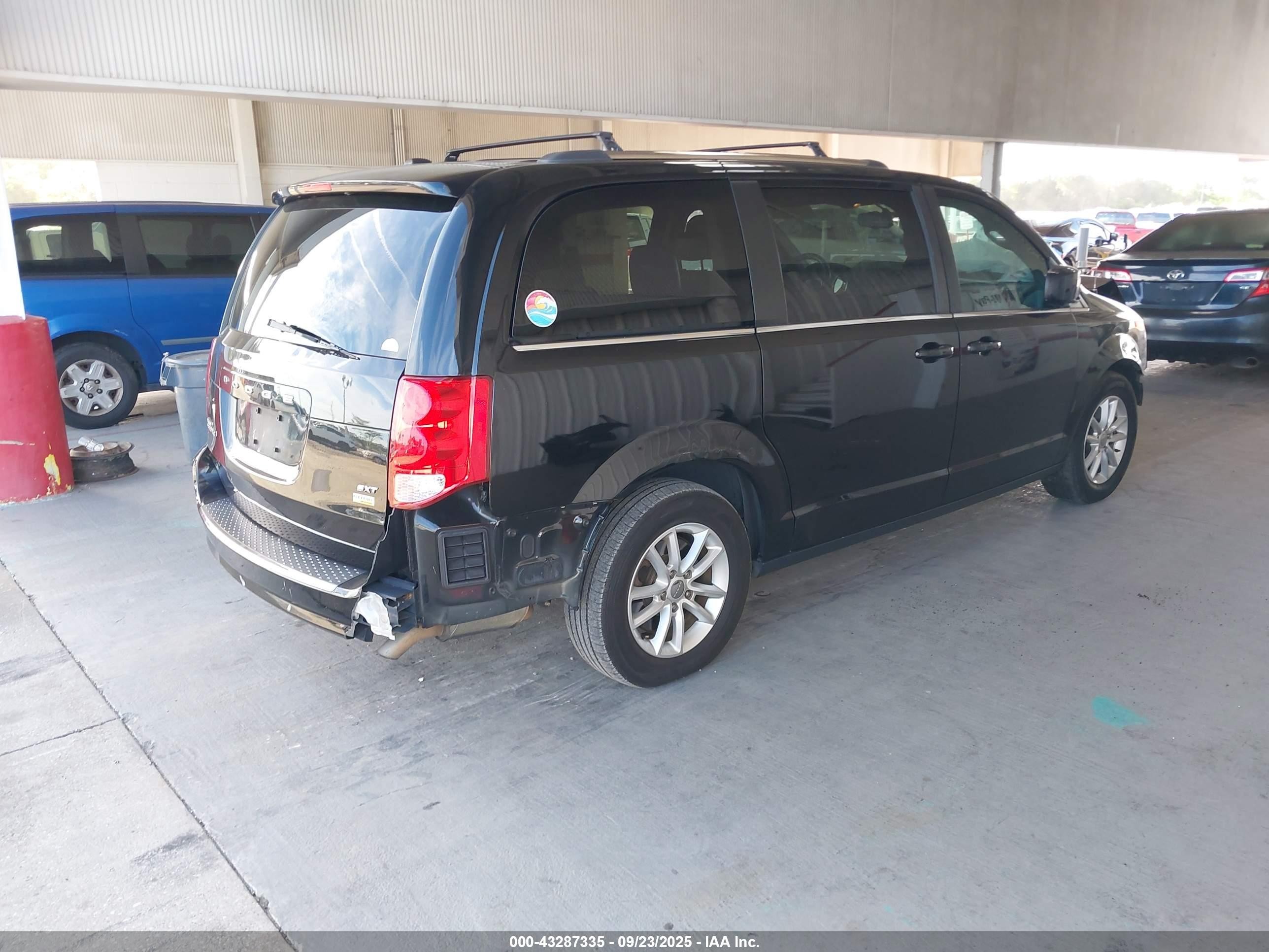 2018 Dodge Grand Caravan Sxt Черный vin: 2C4RDGCG1JR208649
