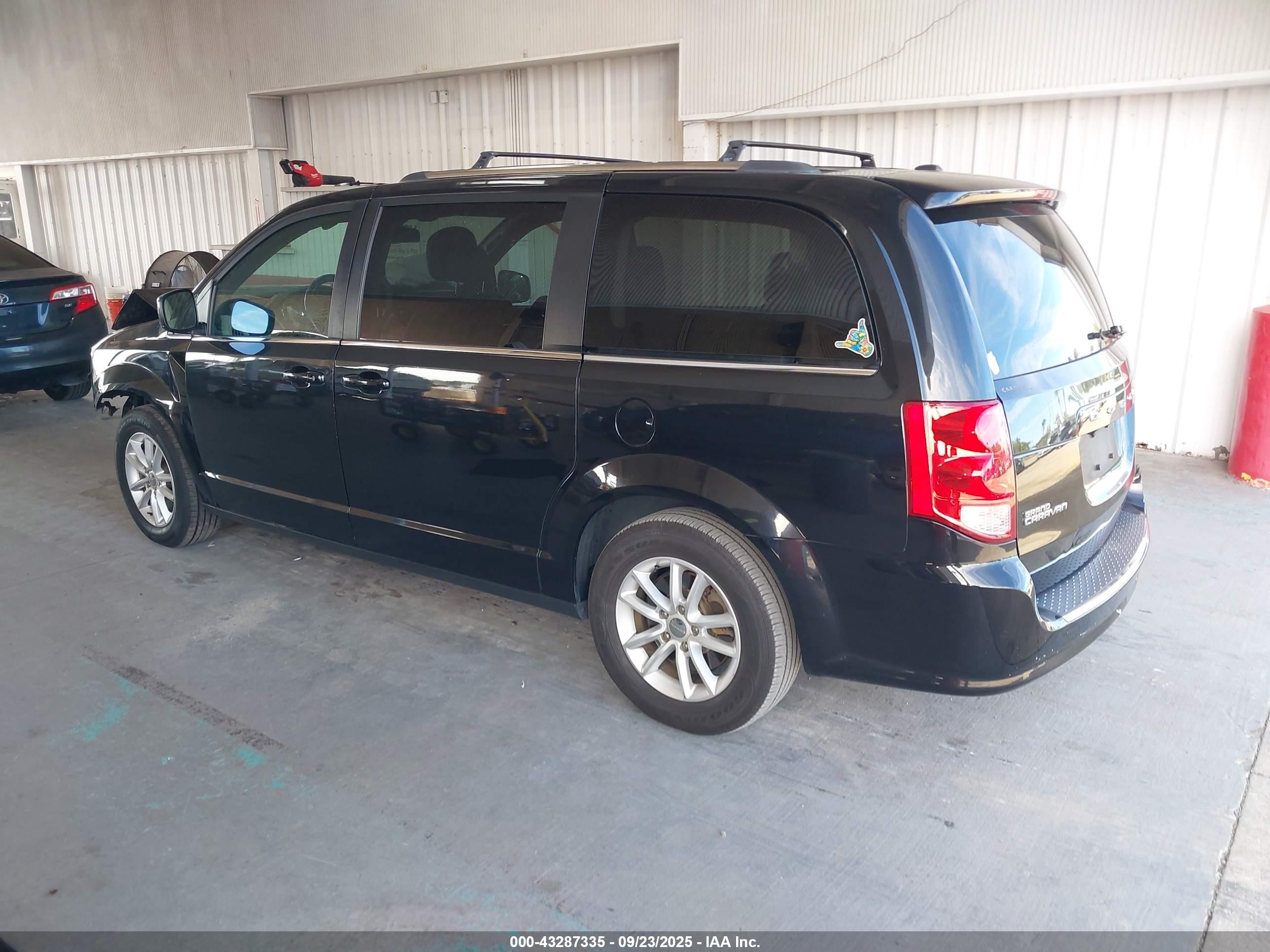 2018 Dodge Grand Caravan Sxt Черный vin: 2C4RDGCG1JR208649