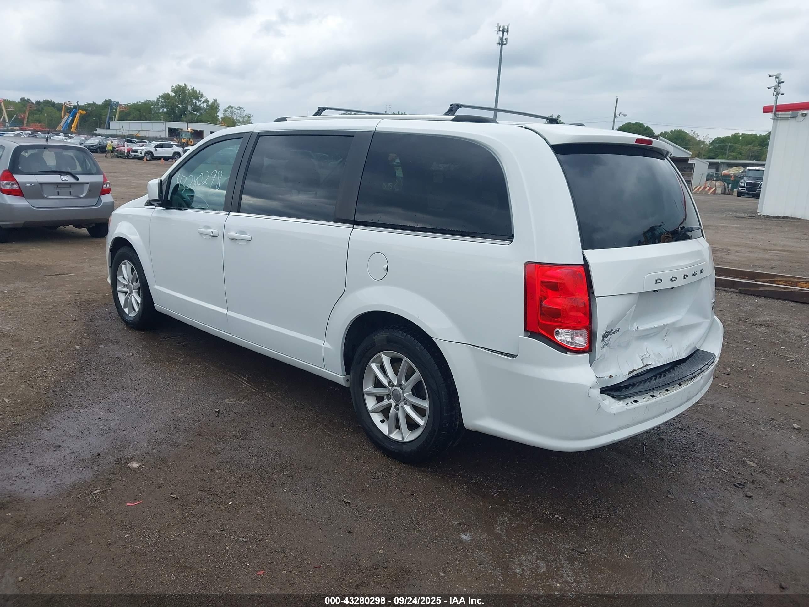 2018 Dodge Grand Caravan Sxt Белый vin: 2C4RDGCG1JR298773