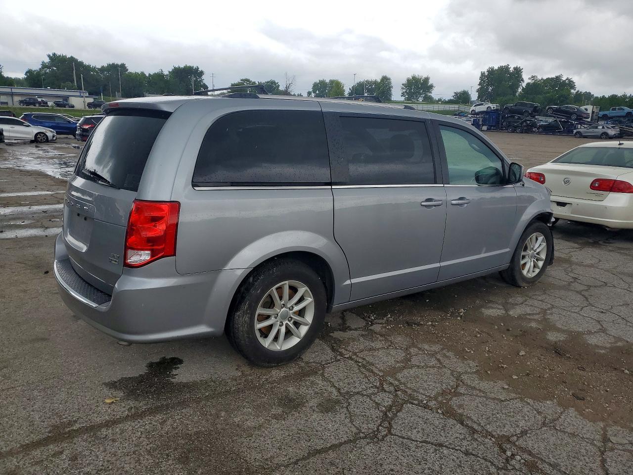 2019 Dodge Grand Caravan Sxt Silver vin: 2C4RDGCG1KR661865