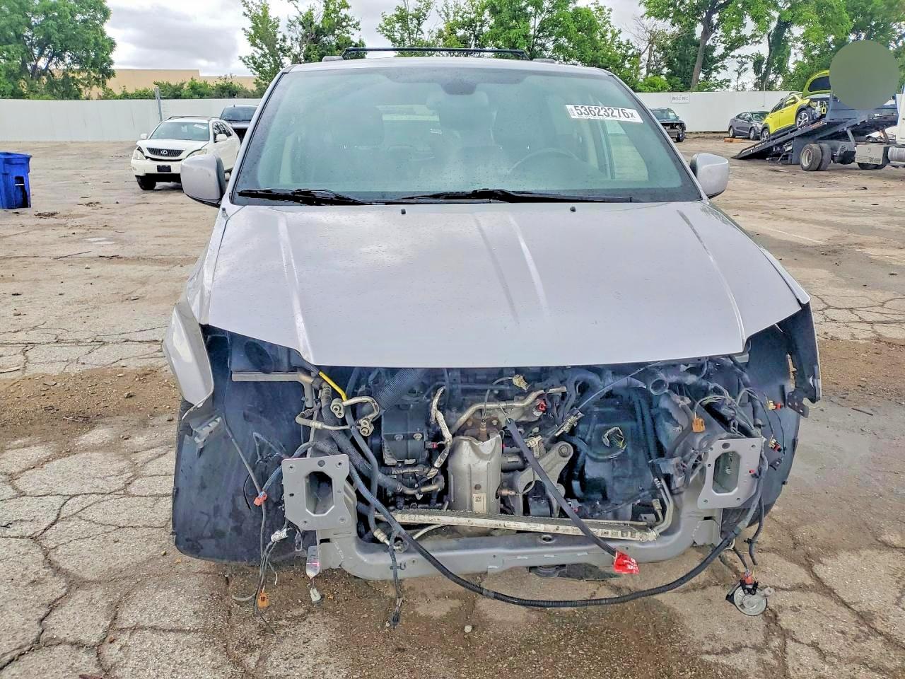 2019 Dodge Grand Caravan Sxt Silver vin: 2C4RDGCG1KR661865