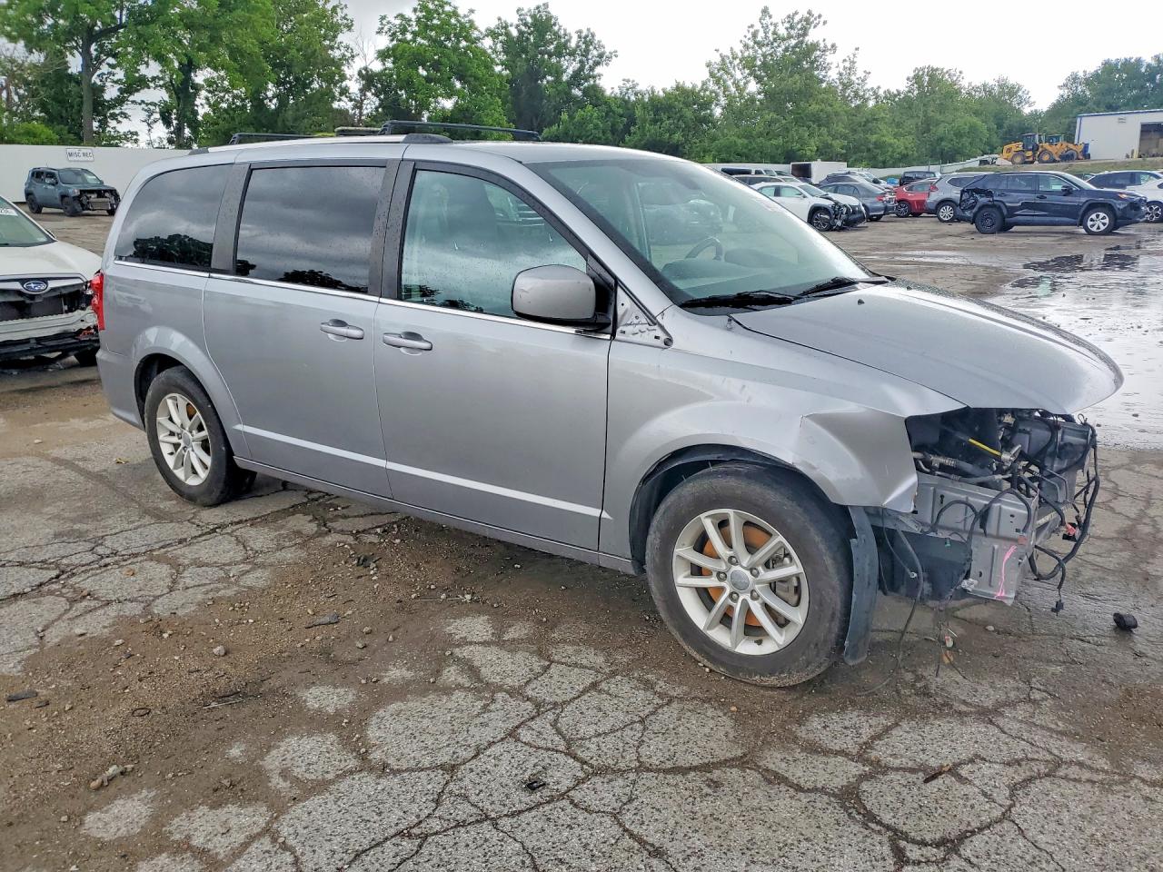 2019 Dodge Grand Caravan Sxt Silver vin: 2C4RDGCG1KR661865