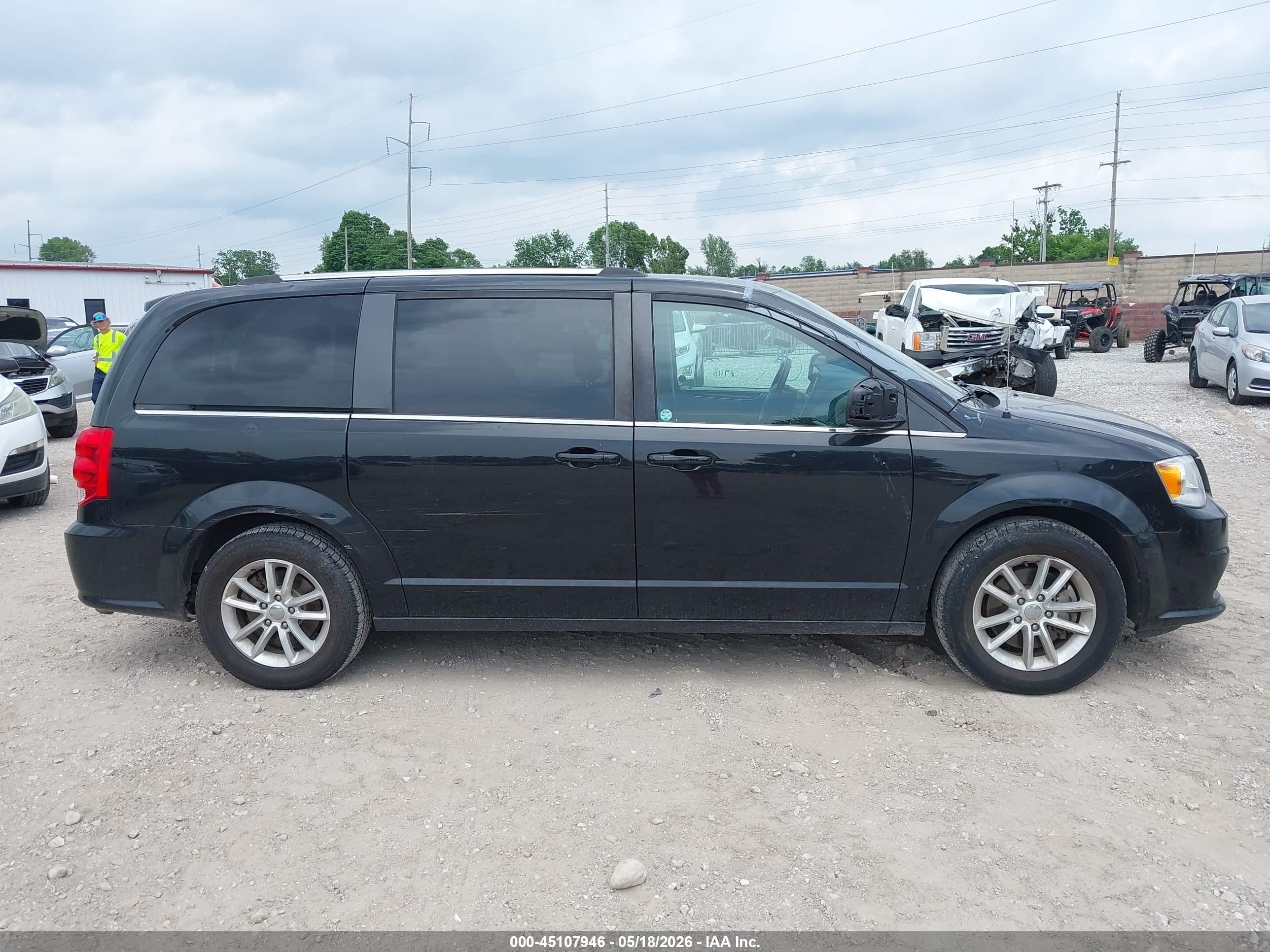 2019 Dodge Grand Caravan Sxt Черный vin: 2C4RDGCG1KR742736