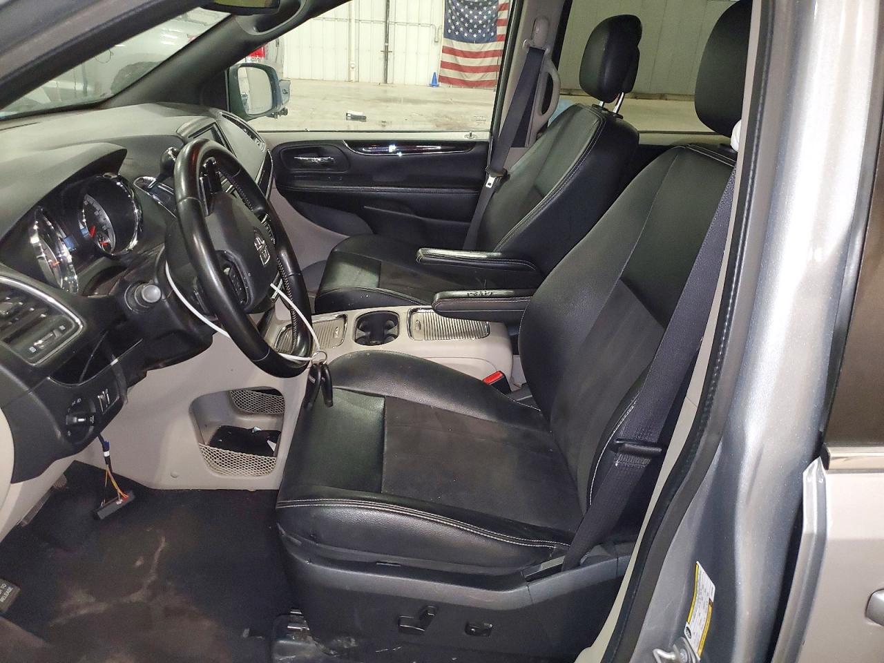 2020 Dodge Grand Caravan Sxt Silver vin: 2C4RDGCG1LR161402