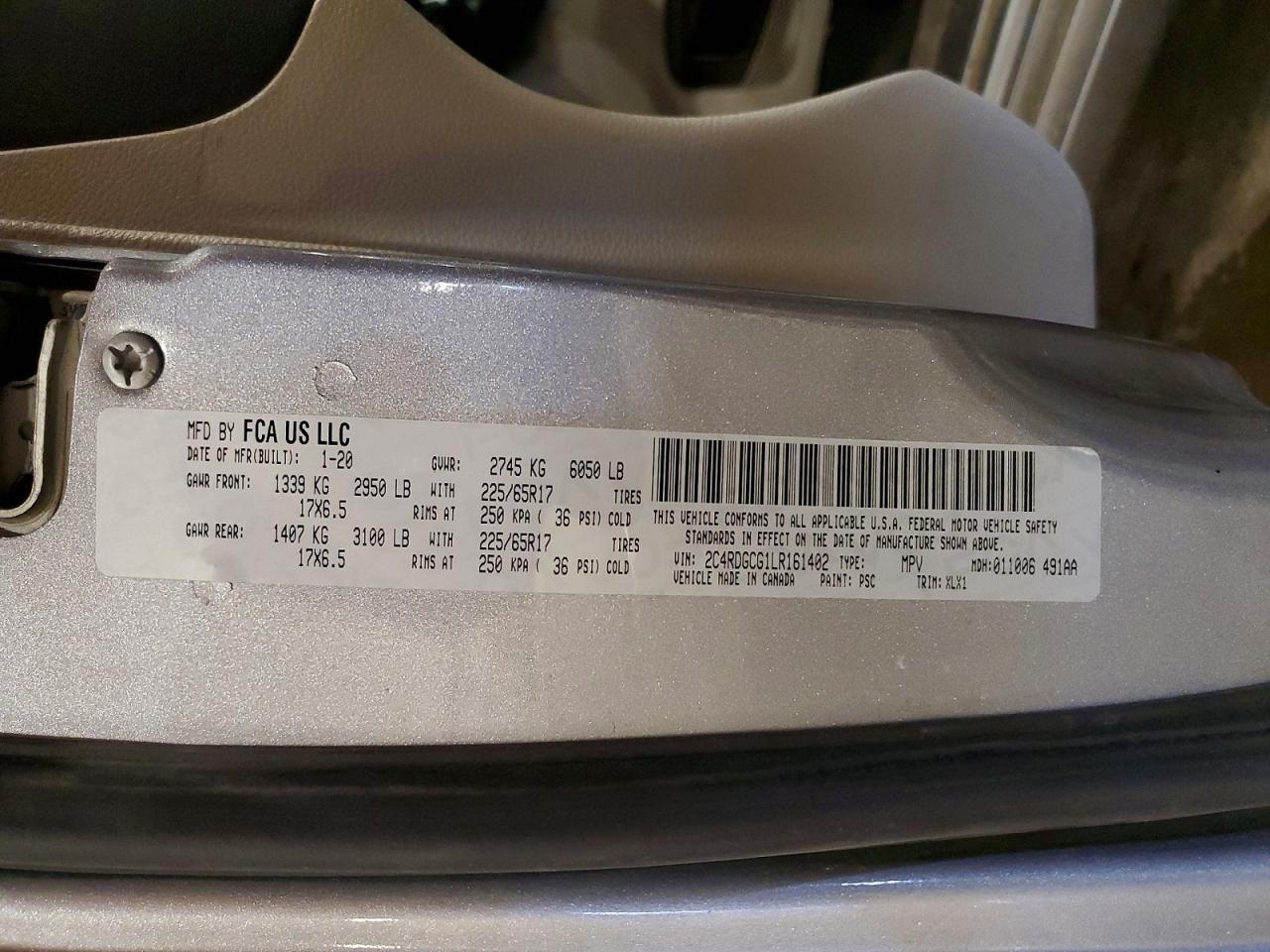2020 Dodge Grand Caravan Sxt Silver vin: 2C4RDGCG1LR161402