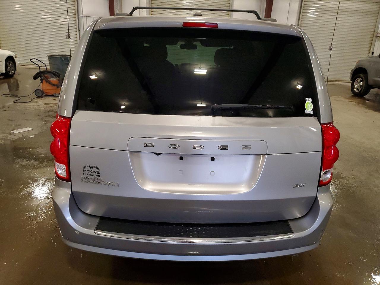 2020 Dodge Grand Caravan Sxt Silver vin: 2C4RDGCG1LR161402