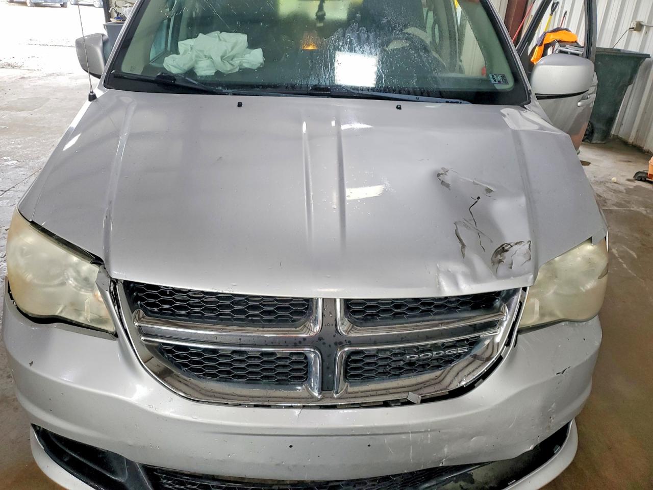 2012 Dodge Grand Caravan Sxt Серебряный vin: 2C4RDGCG2CR112287