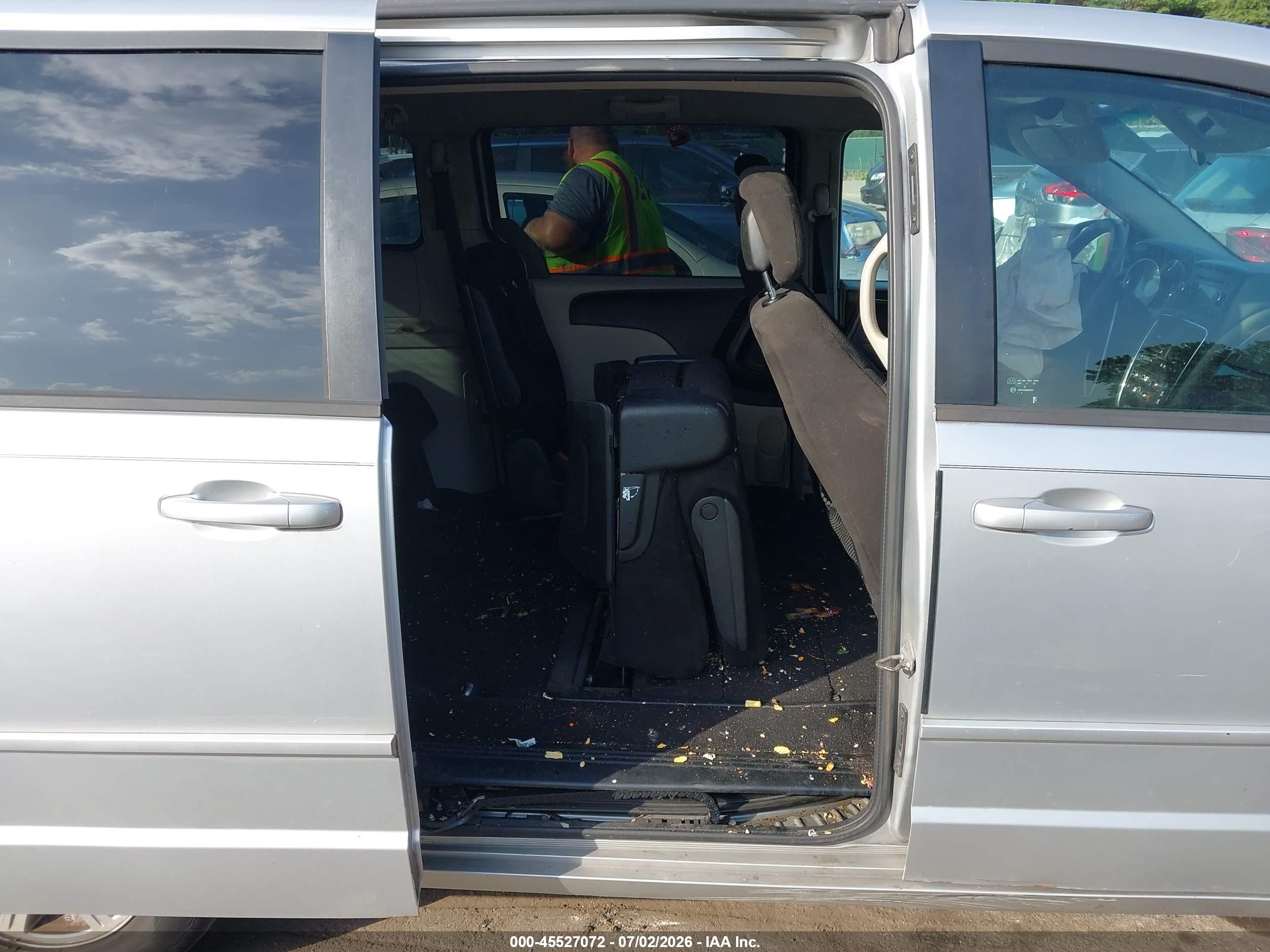 2012 Dodge Grand Caravan Sxt Silver vin: 2C4RDGCG2CR323974