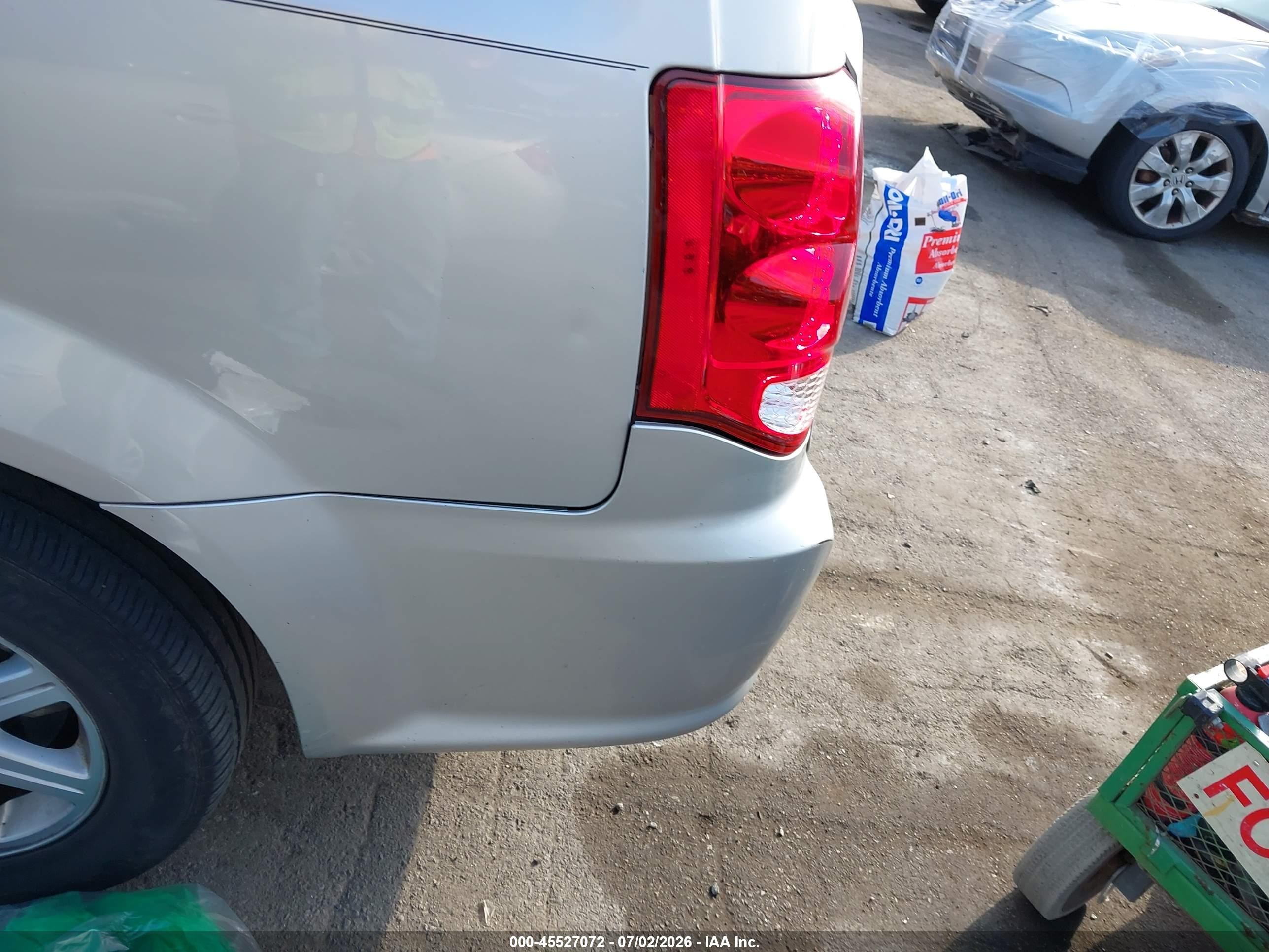 2012 Dodge Grand Caravan Sxt Silver vin: 2C4RDGCG2CR323974