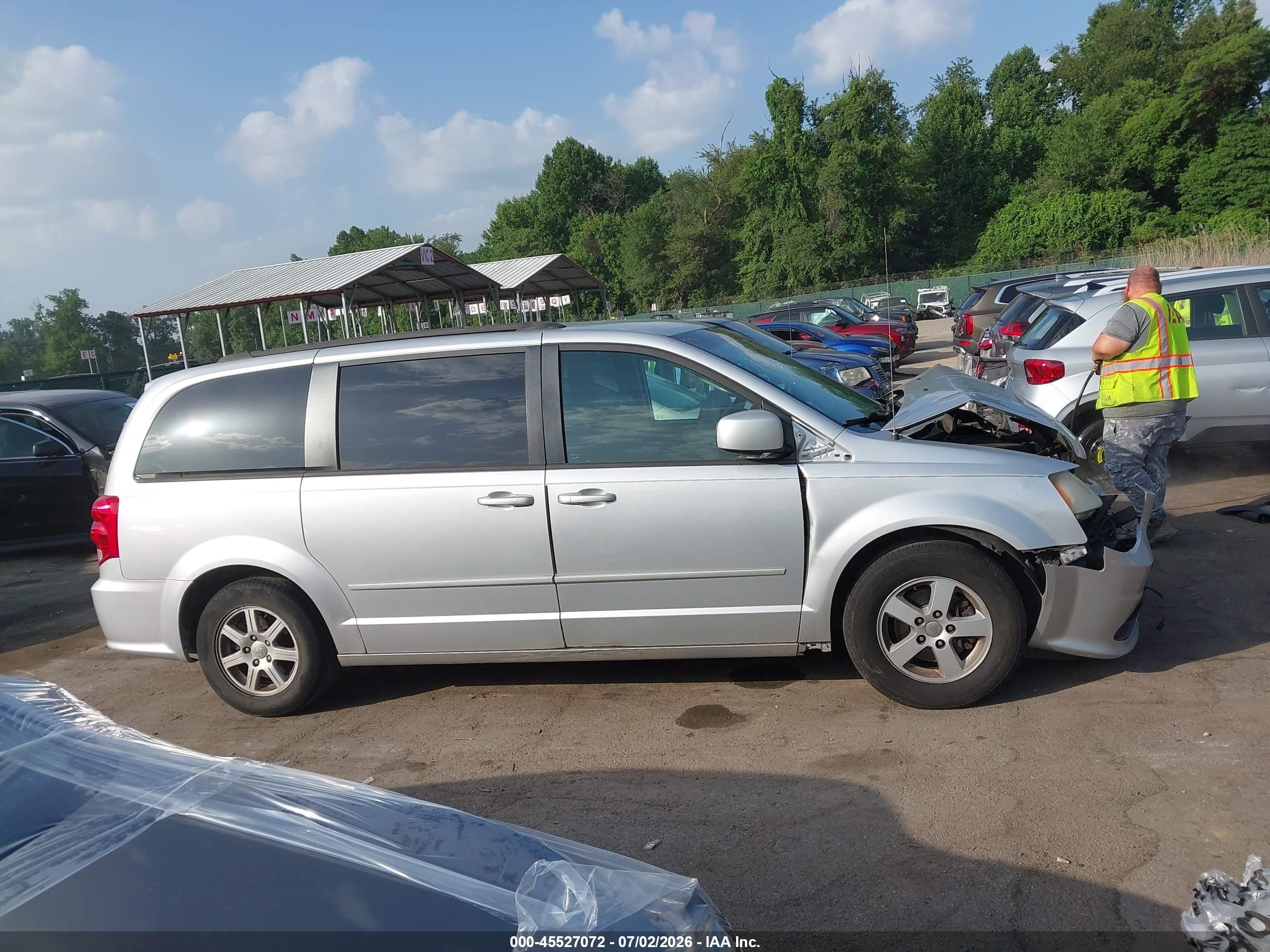 2012 Dodge Grand Caravan Sxt Silver vin: 2C4RDGCG2CR323974