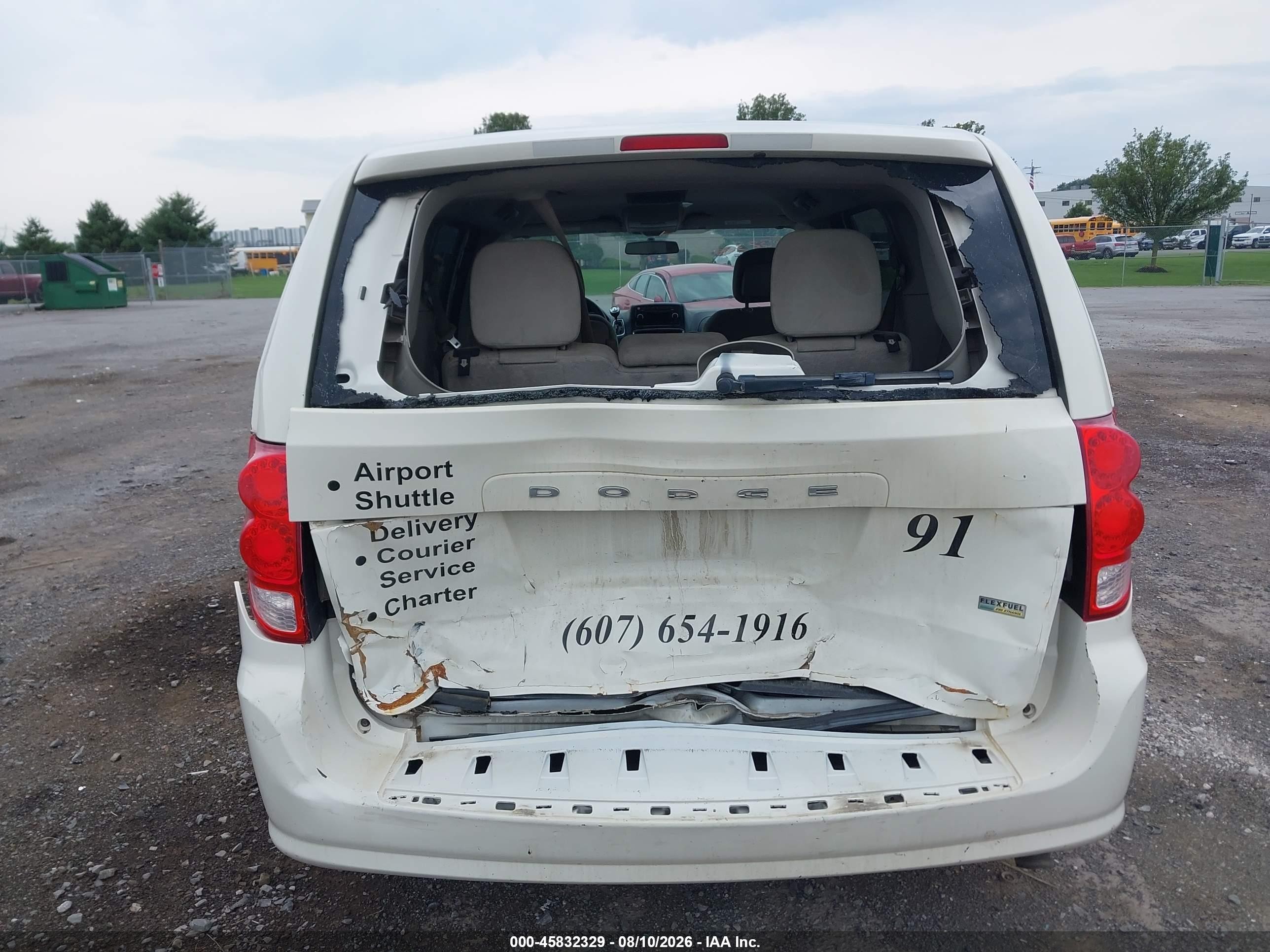 2012 Dodge Grand Caravan Sxt White vin: 2C4RDGCG2CR341584