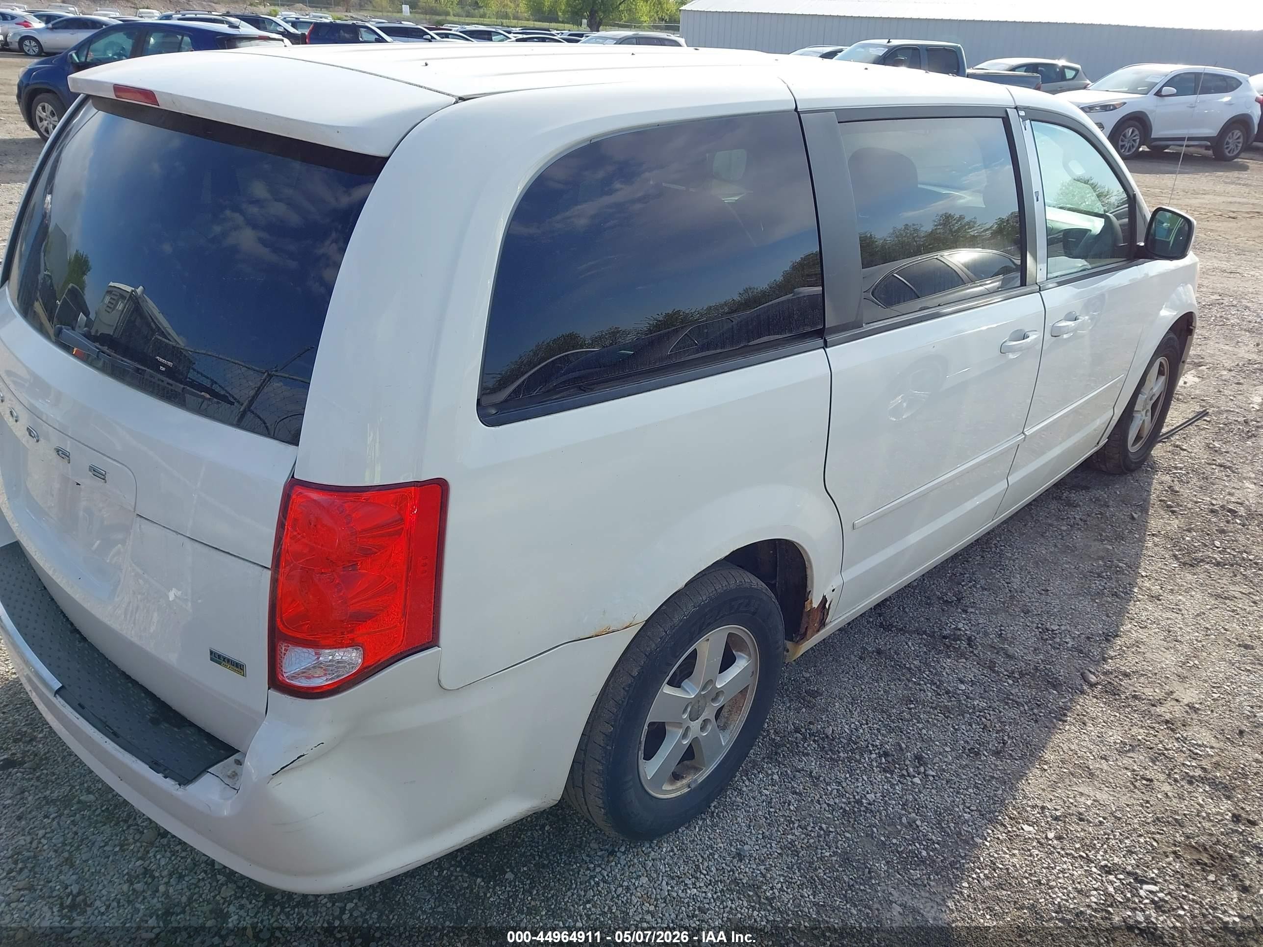 2013 Dodge Grand Caravan Sxt Белый vin: 2C4RDGCG2DR524243