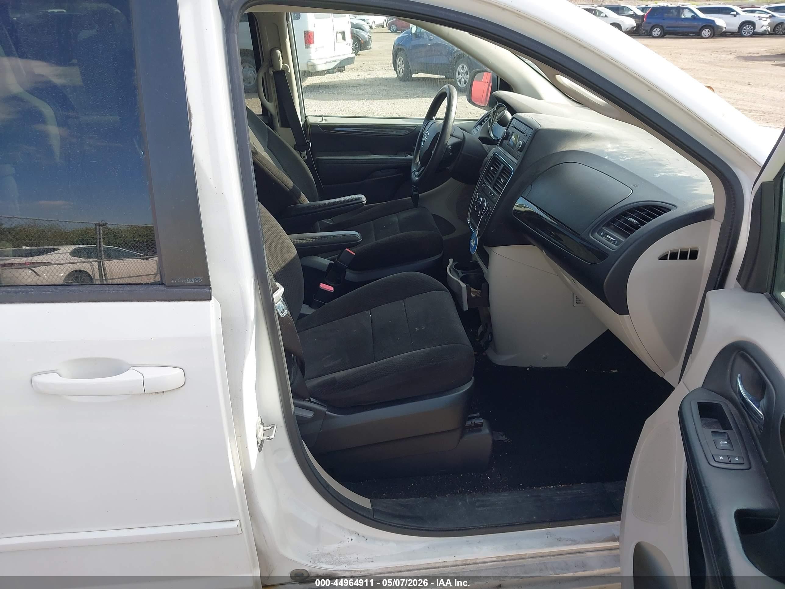 2013 Dodge Grand Caravan Sxt Белый vin: 2C4RDGCG2DR524243