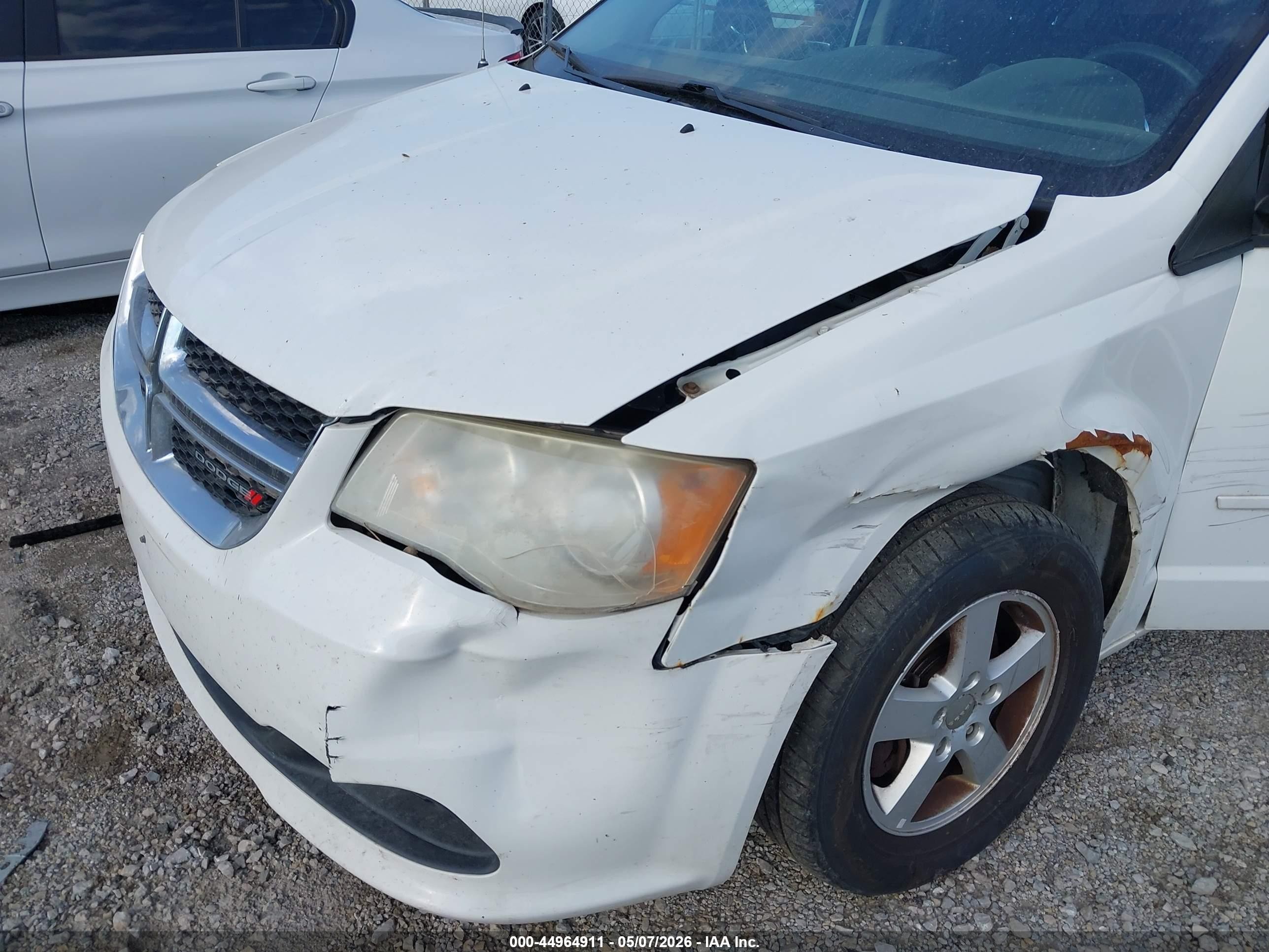 2013 Dodge Grand Caravan Sxt Белый vin: 2C4RDGCG2DR524243