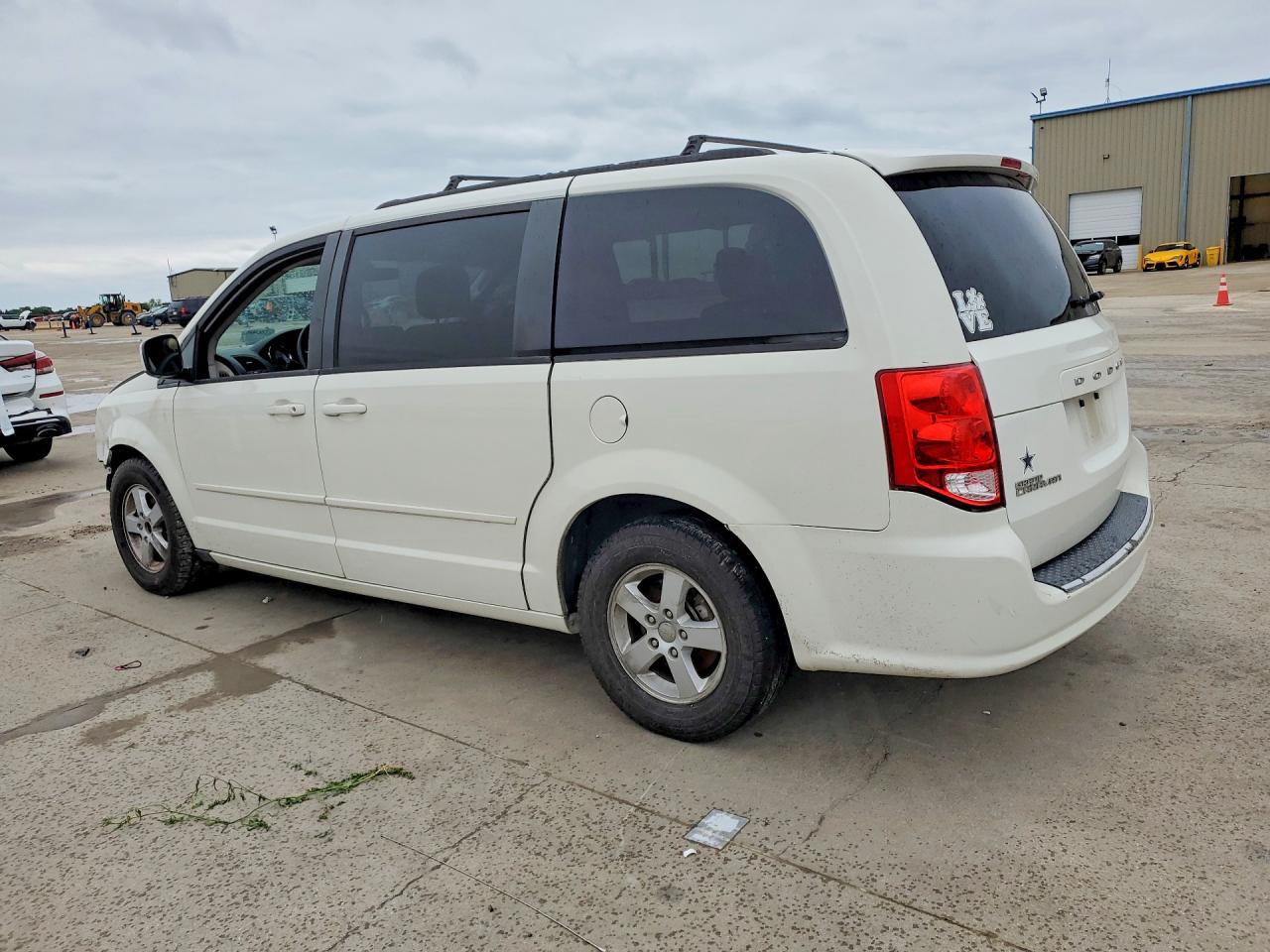 2013 Dodge Grand Caravan Sxt White vin: 2C4RDGCG2DR575158