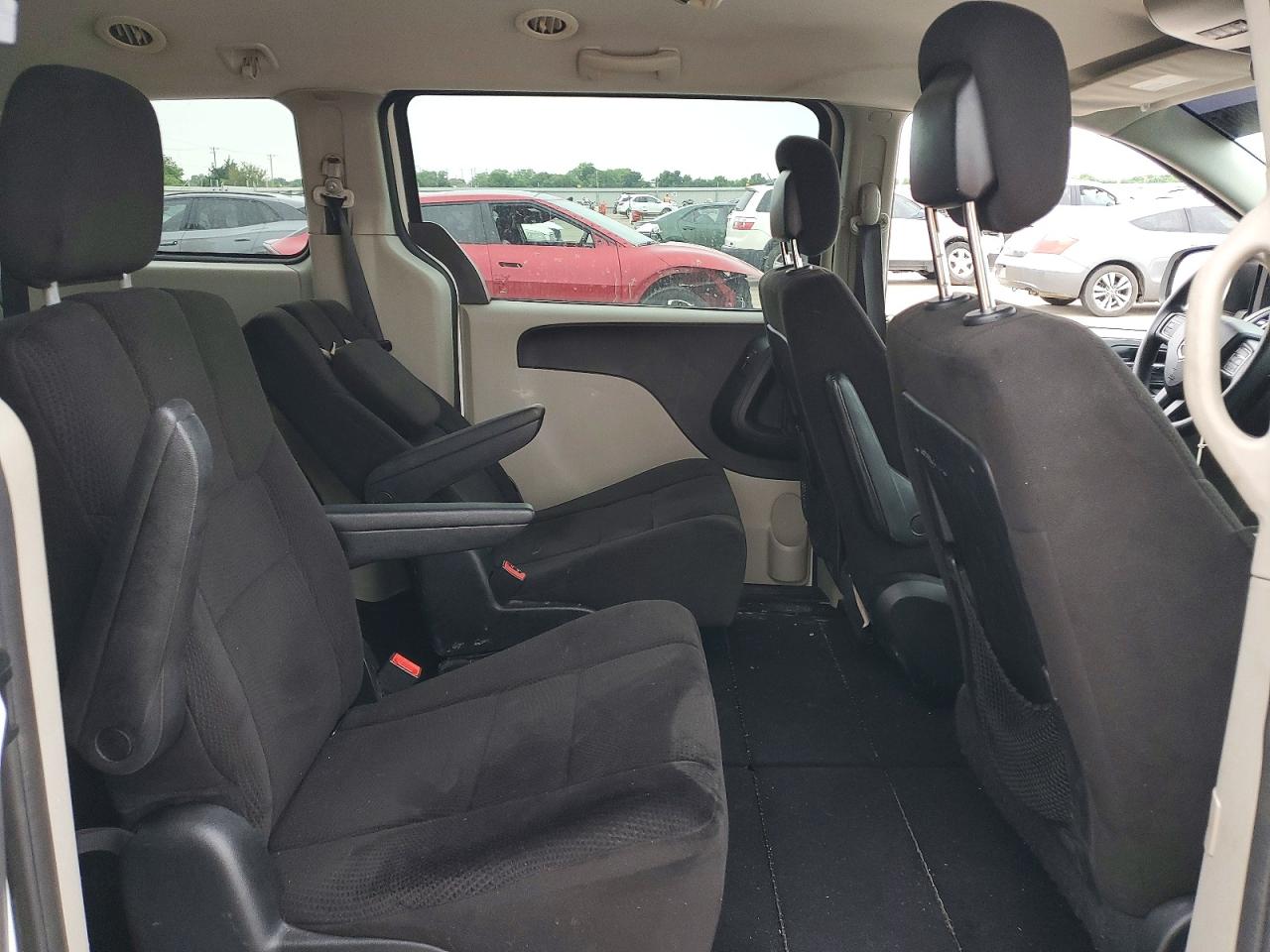 2013 Dodge Grand Caravan Sxt White vin: 2C4RDGCG2DR575158