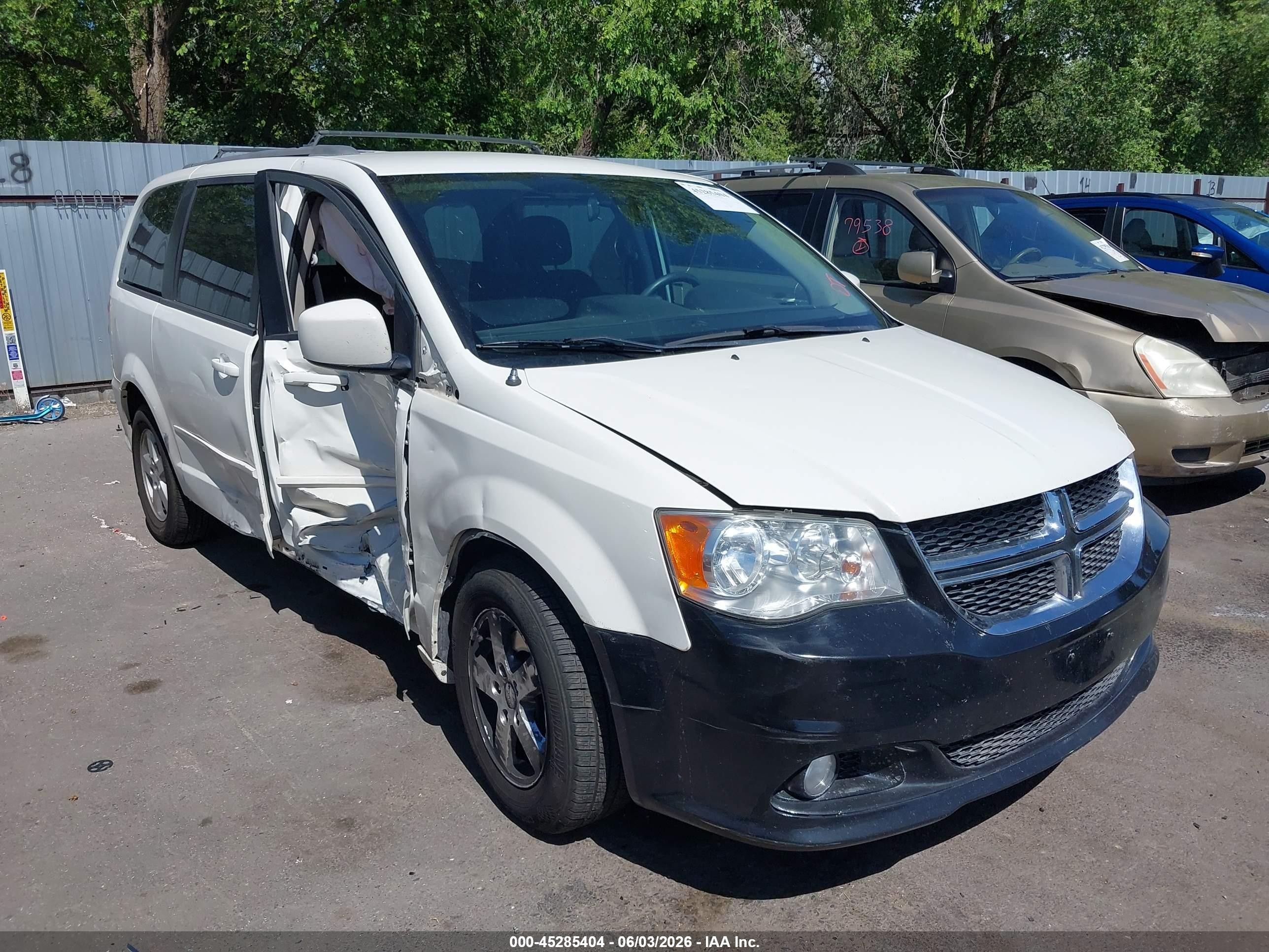2013 Dodge Grand Caravan Sxt Белый vin: 2C4RDGCG2DR626609