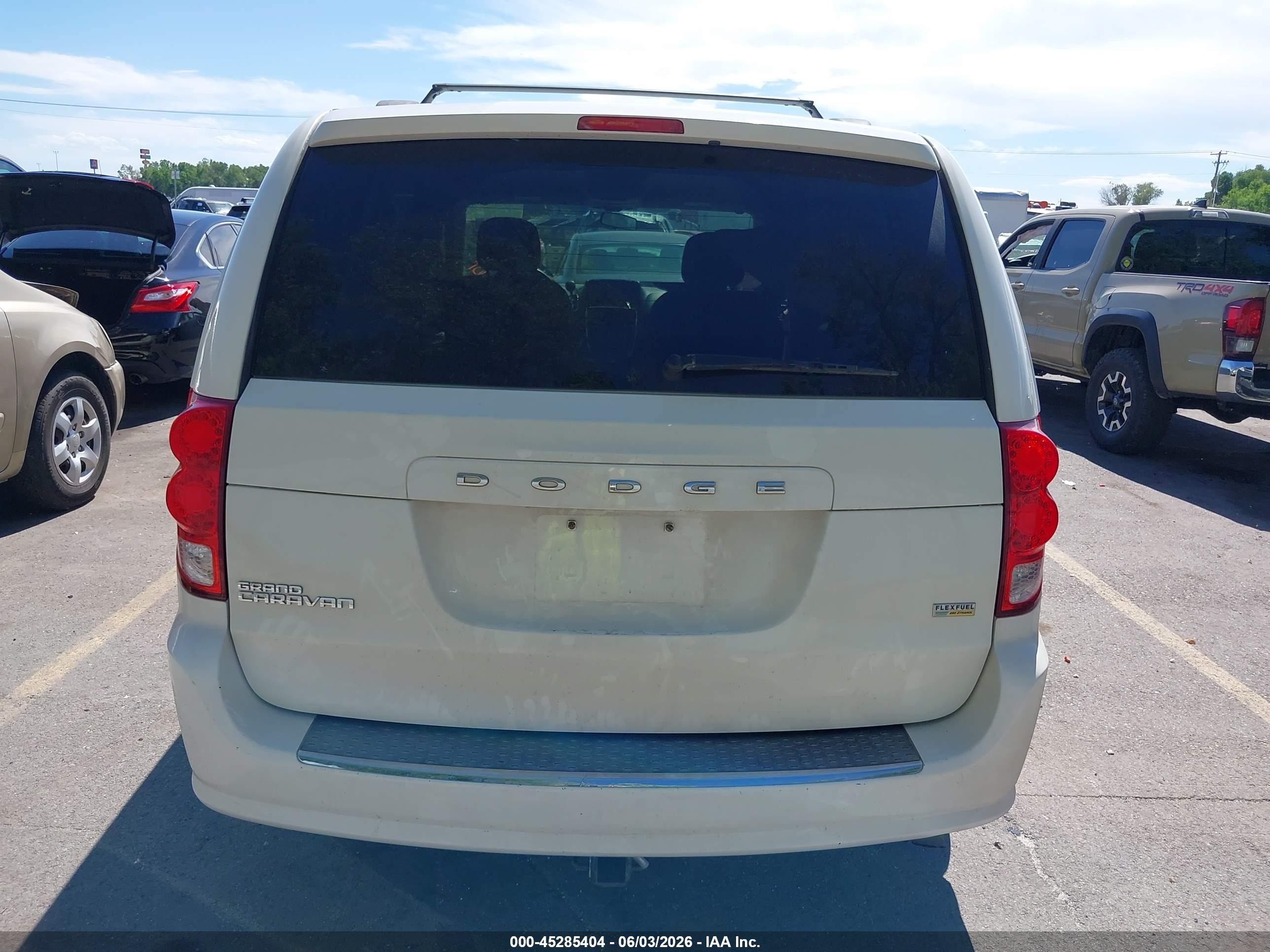 2013 Dodge Grand Caravan Sxt Белый vin: 2C4RDGCG2DR626609
