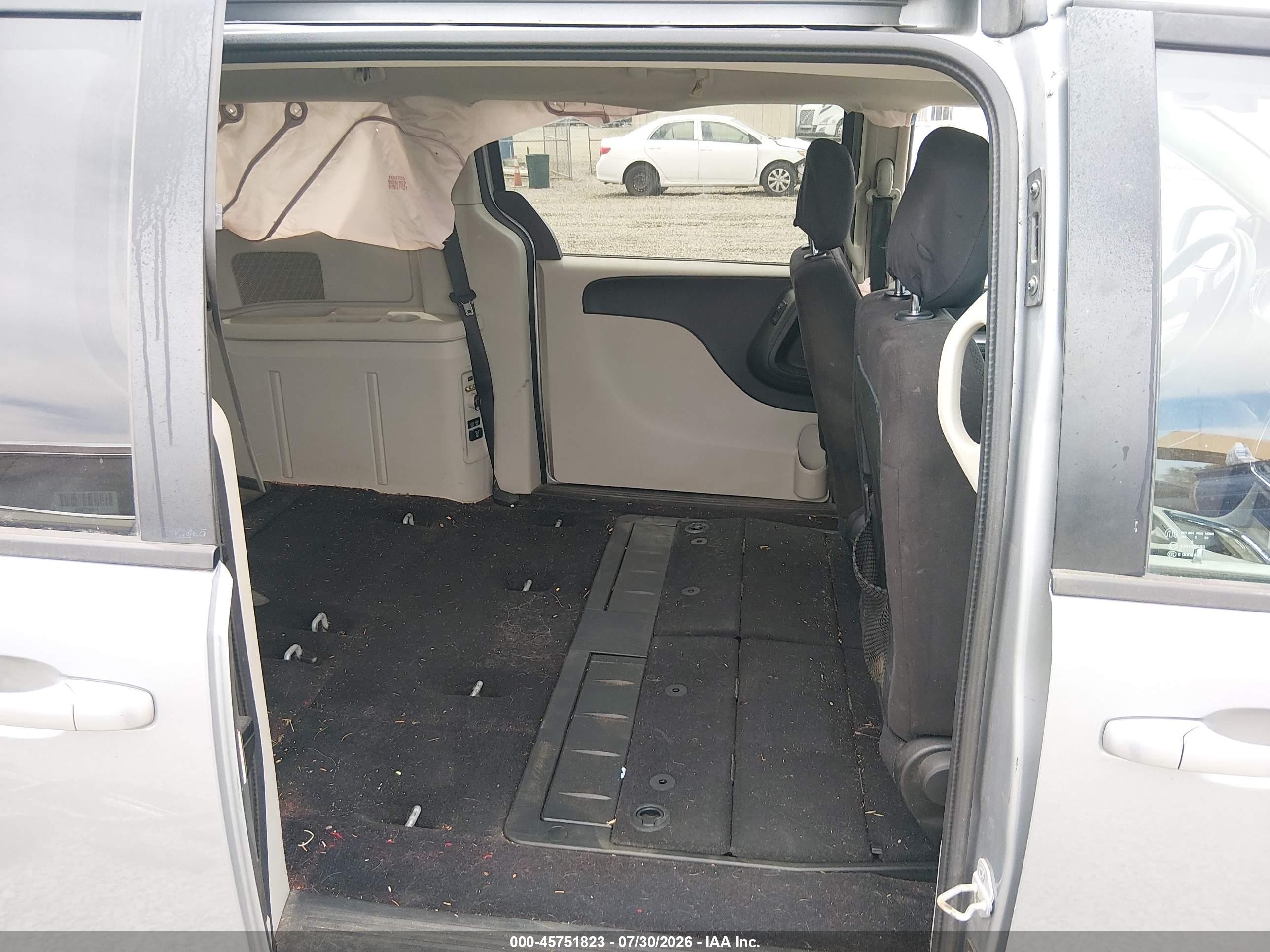2014 Dodge Grand Caravan Sxt Silver vin: 2C4RDGCG2ER177126