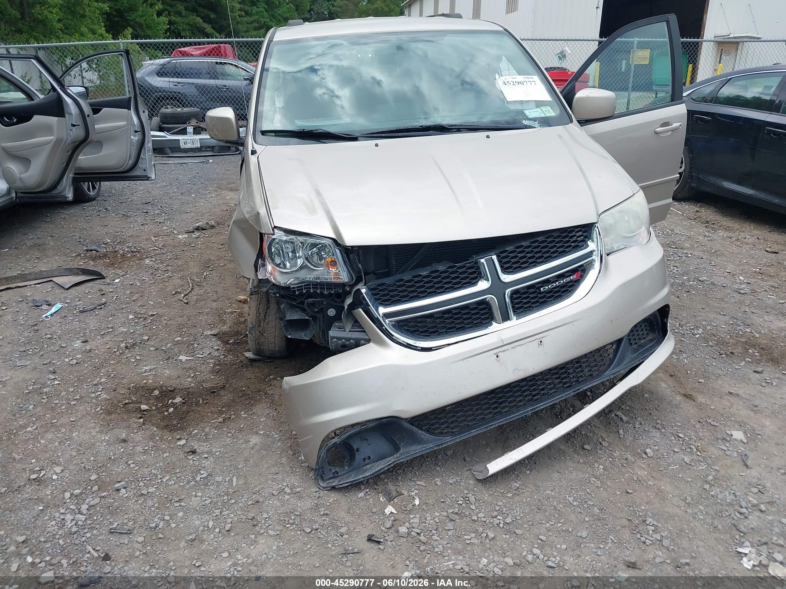 2014 Dodge Grand Caravan Sxt Tan vin: 2C4RDGCG2ER371459