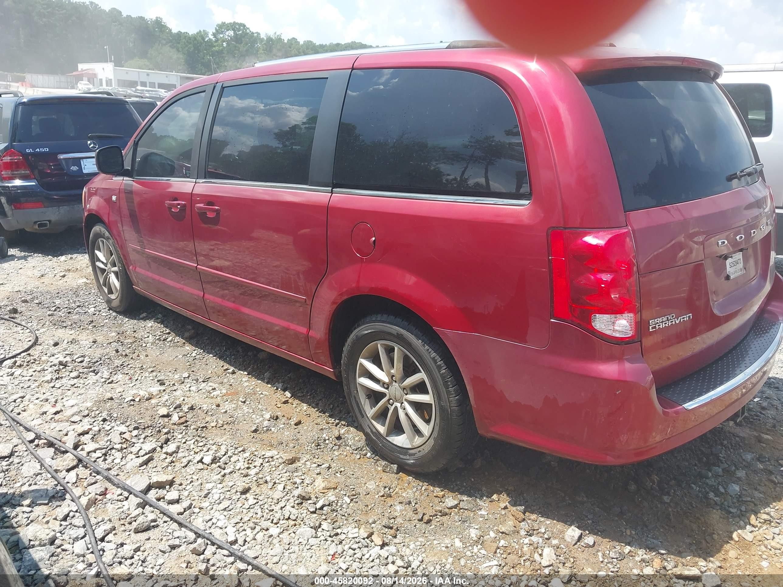 2014 Dodge Grand Caravan Sxt 30th Anniversary Red vin: 2C4RDGCG2ER471934