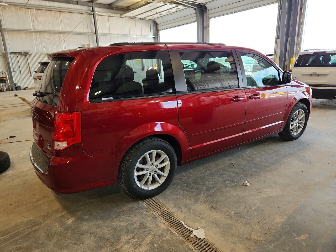 2015 Dodge Grand Caravan Sxt Red vin: 2C4RDGCG2FR566463