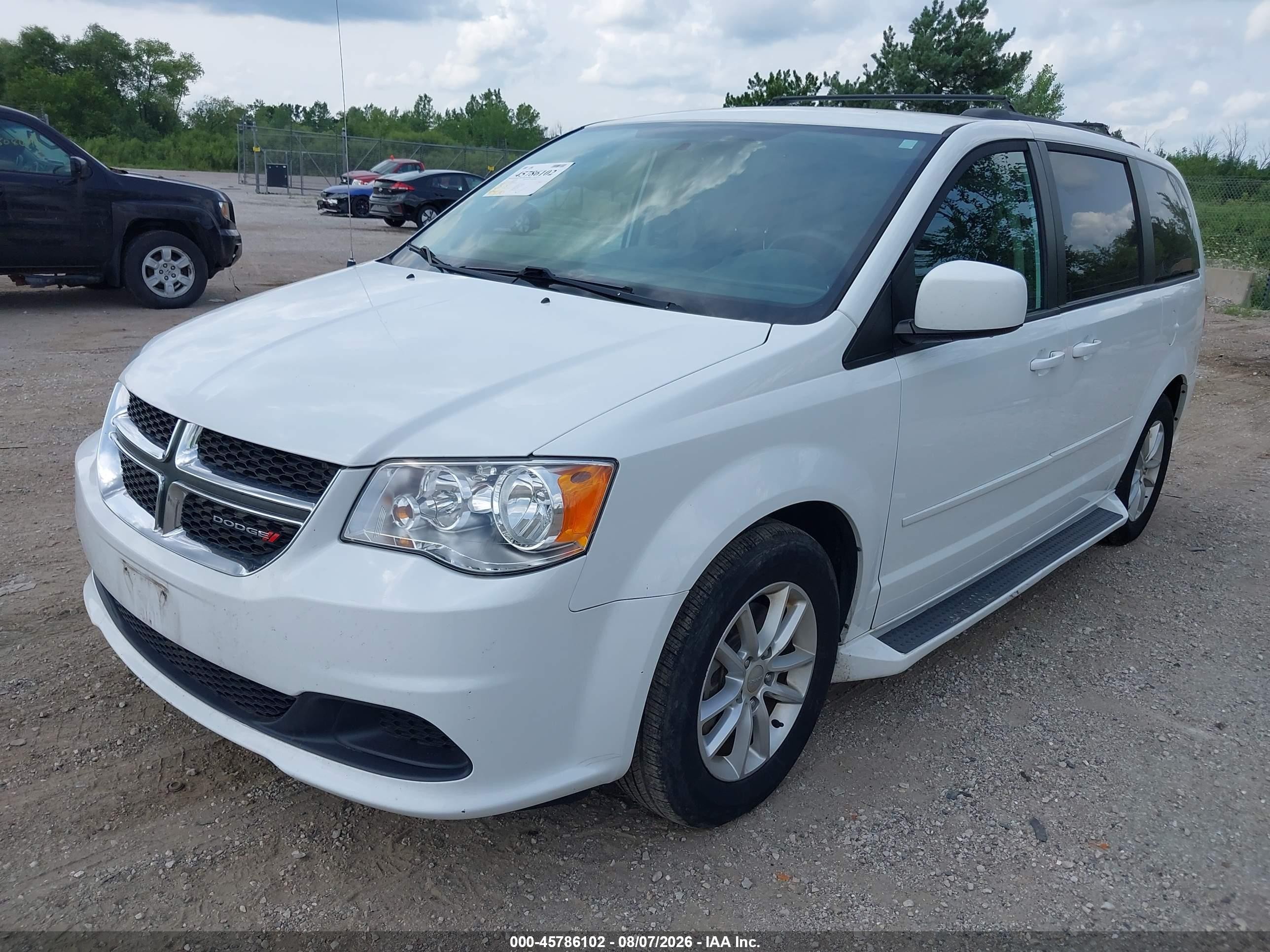 2015 Dodge Grand Caravan Sxt White vin: 2C4RDGCG2FR585305
