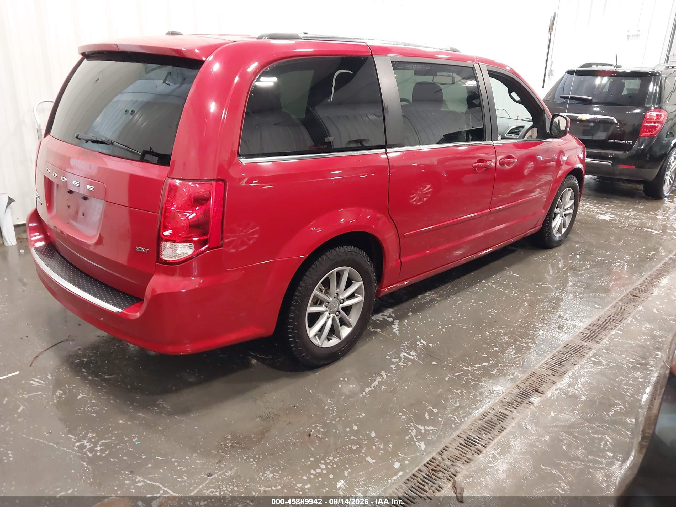2015 Dodge Grand Caravan Sxt Plus Красный vin: 2C4RDGCG2FR690524