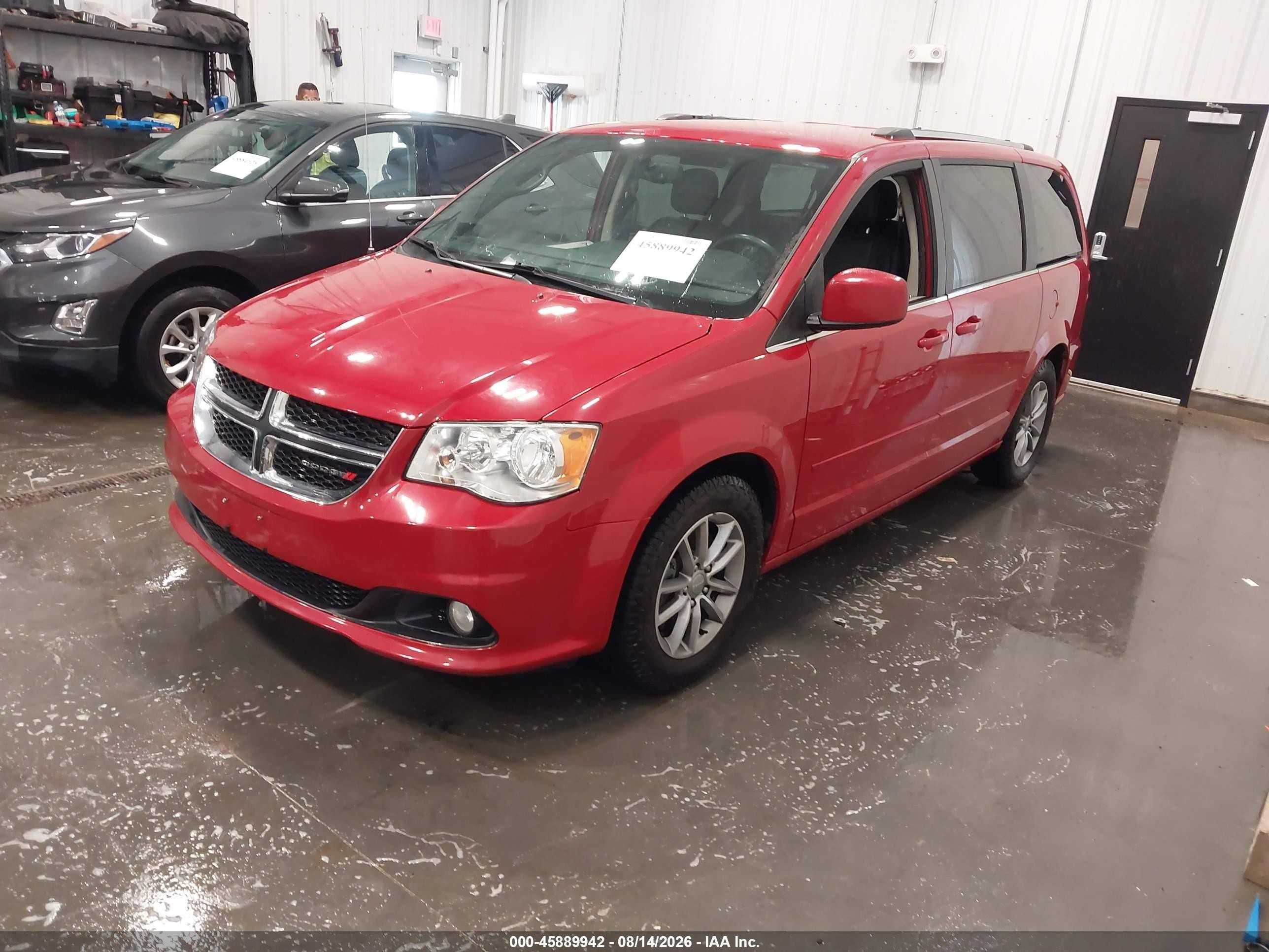 2015 Dodge Grand Caravan Sxt Plus Красный vin: 2C4RDGCG2FR690524