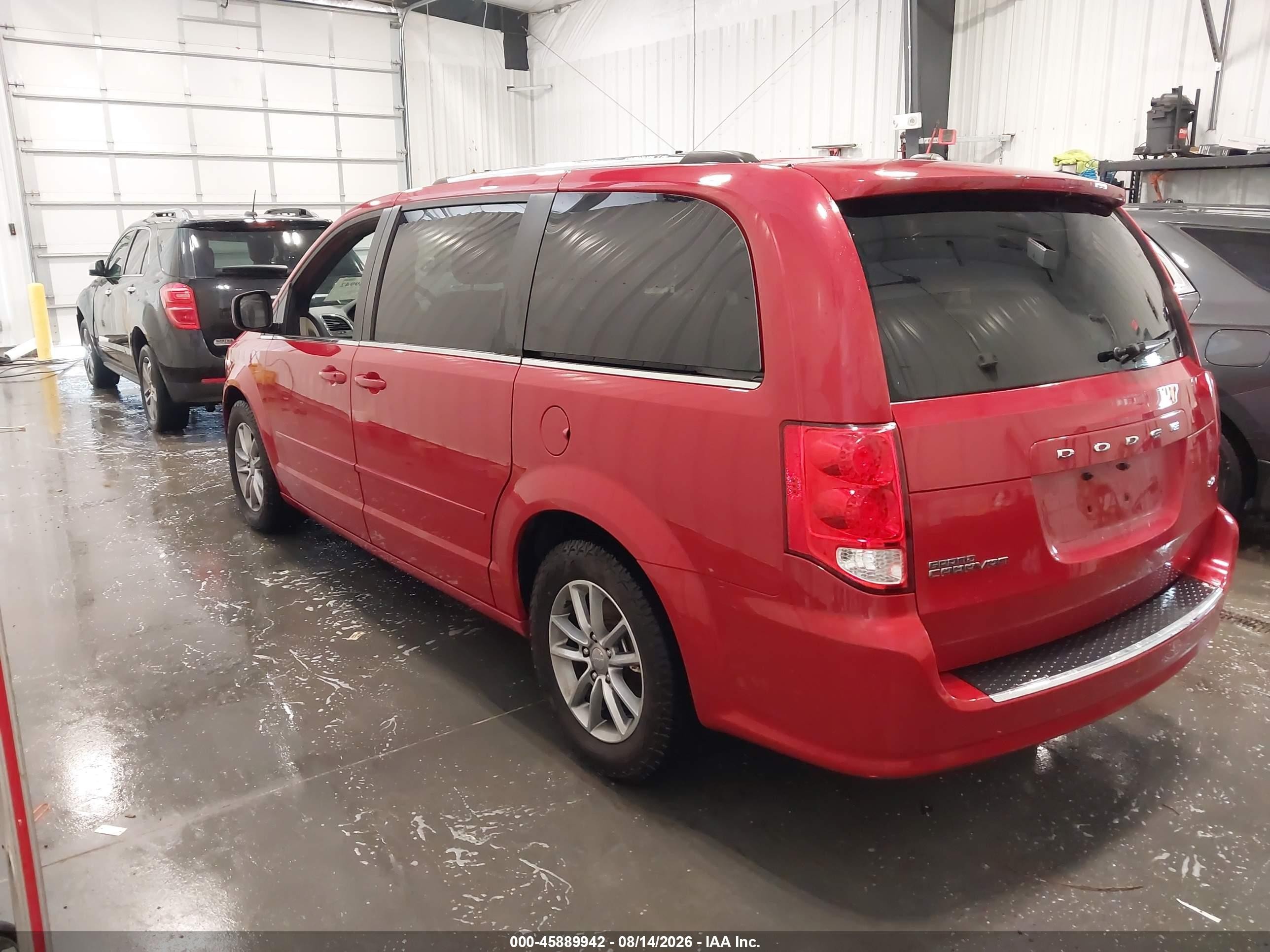 2015 Dodge Grand Caravan Sxt Plus Красный vin: 2C4RDGCG2FR690524