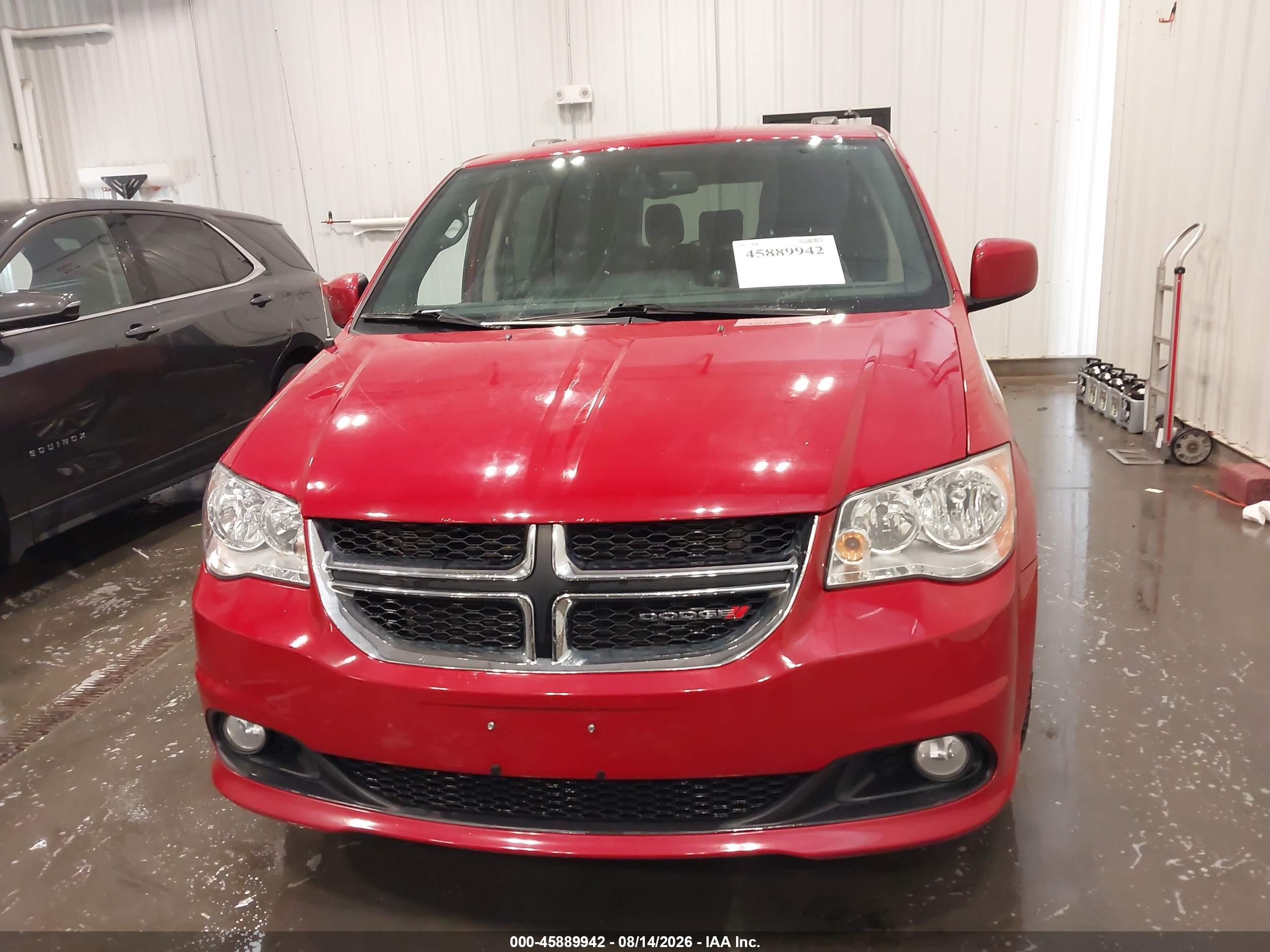 2015 Dodge Grand Caravan Sxt Plus Красный vin: 2C4RDGCG2FR690524