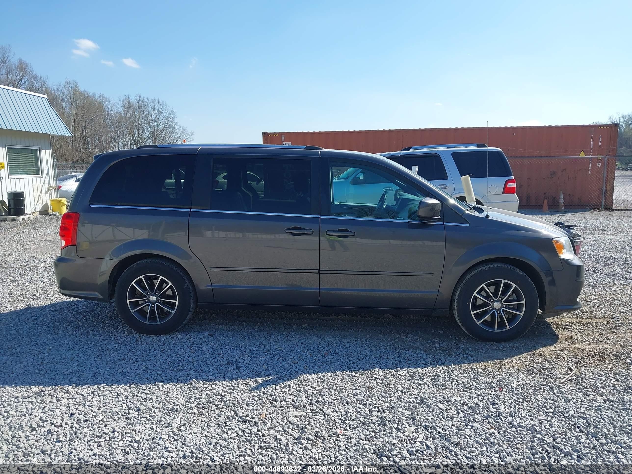 2017 Dodge Grand Caravan Sxt Gray vin: 2C4RDGCG2HR673757