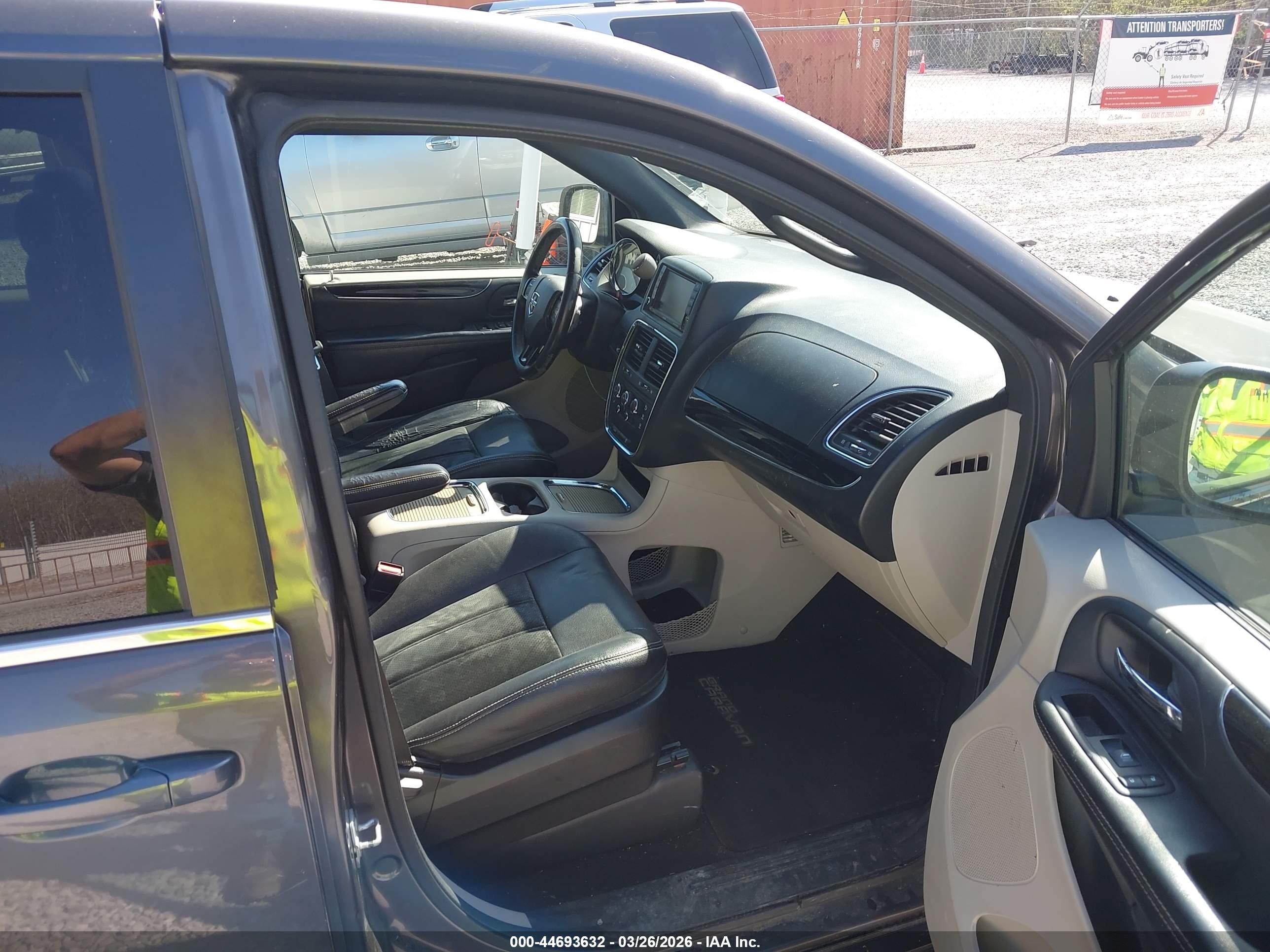 2017 Dodge Grand Caravan Sxt Gray vin: 2C4RDGCG2HR673757