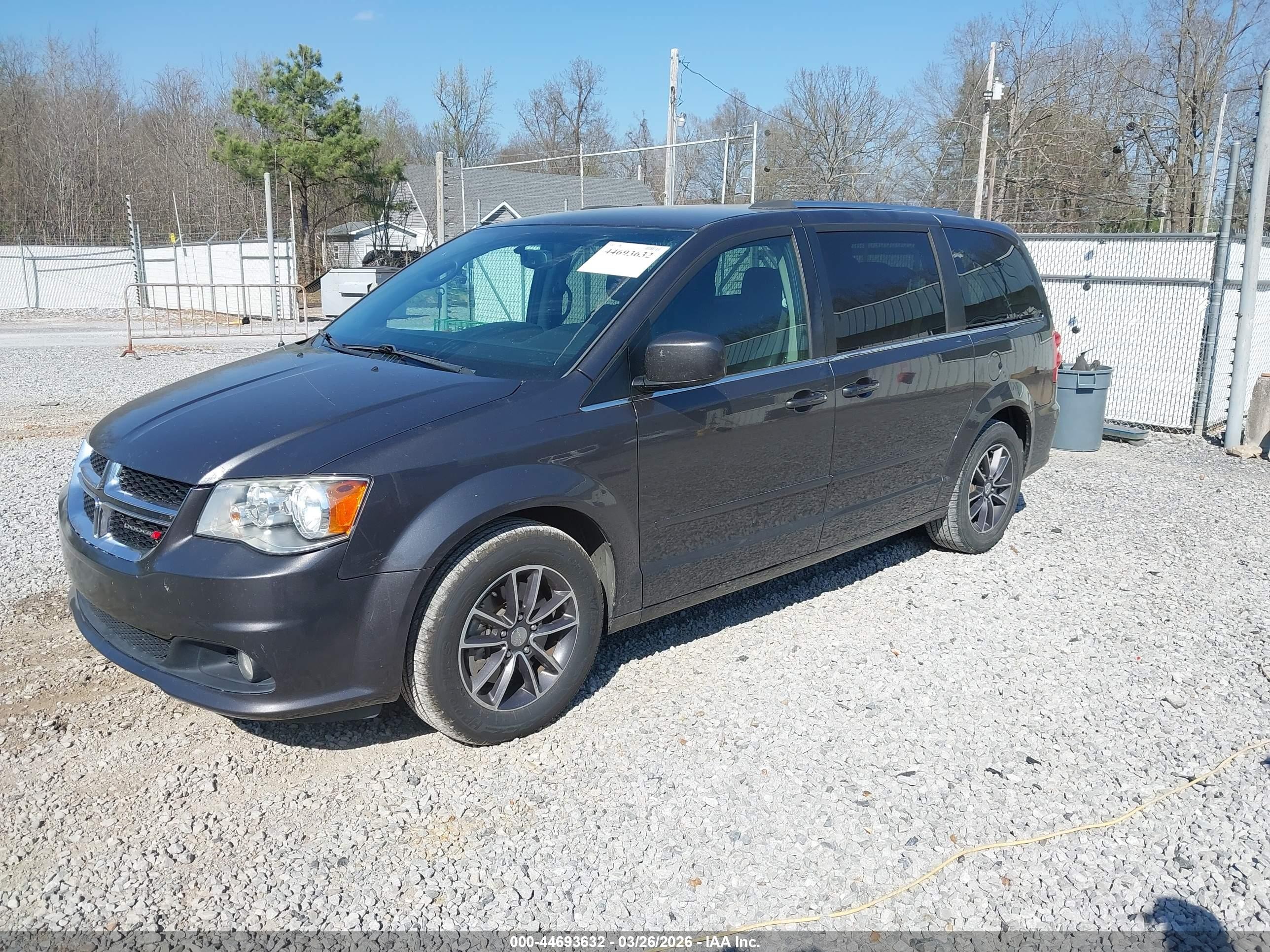 2017 Dodge Grand Caravan Sxt Gray vin: 2C4RDGCG2HR673757