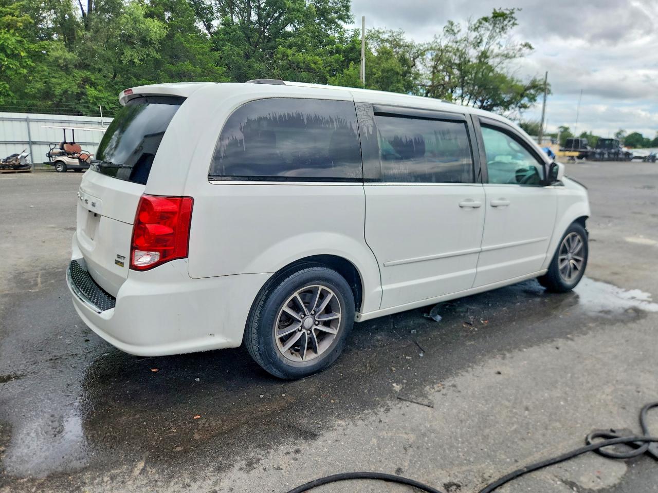 2017 Dodge Grand Caravan Sxt Белый vin: 2C4RDGCG2HR864854