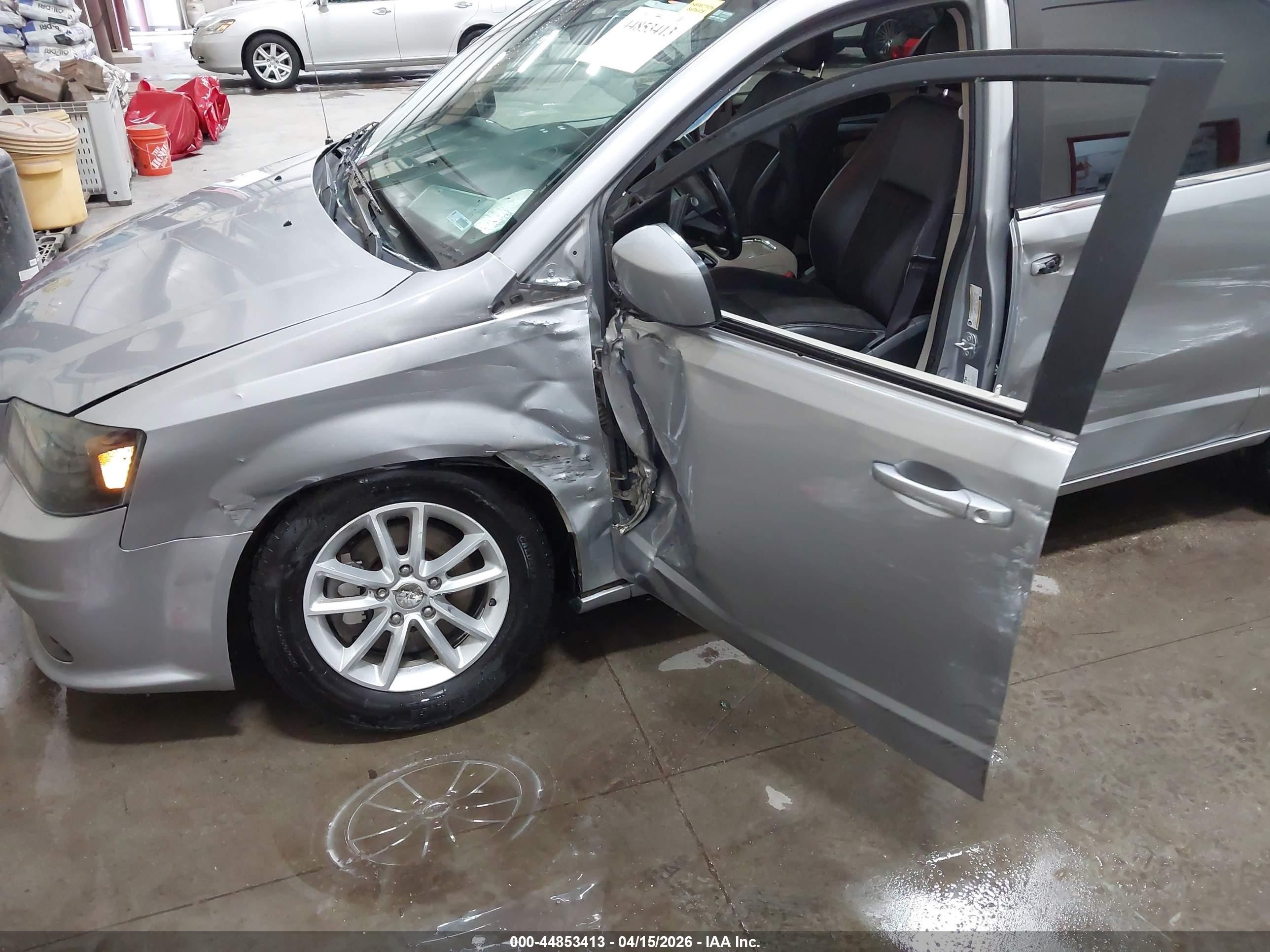 2019 Dodge Grand Caravan Sxt Silver vin: 2C4RDGCG2KR787961