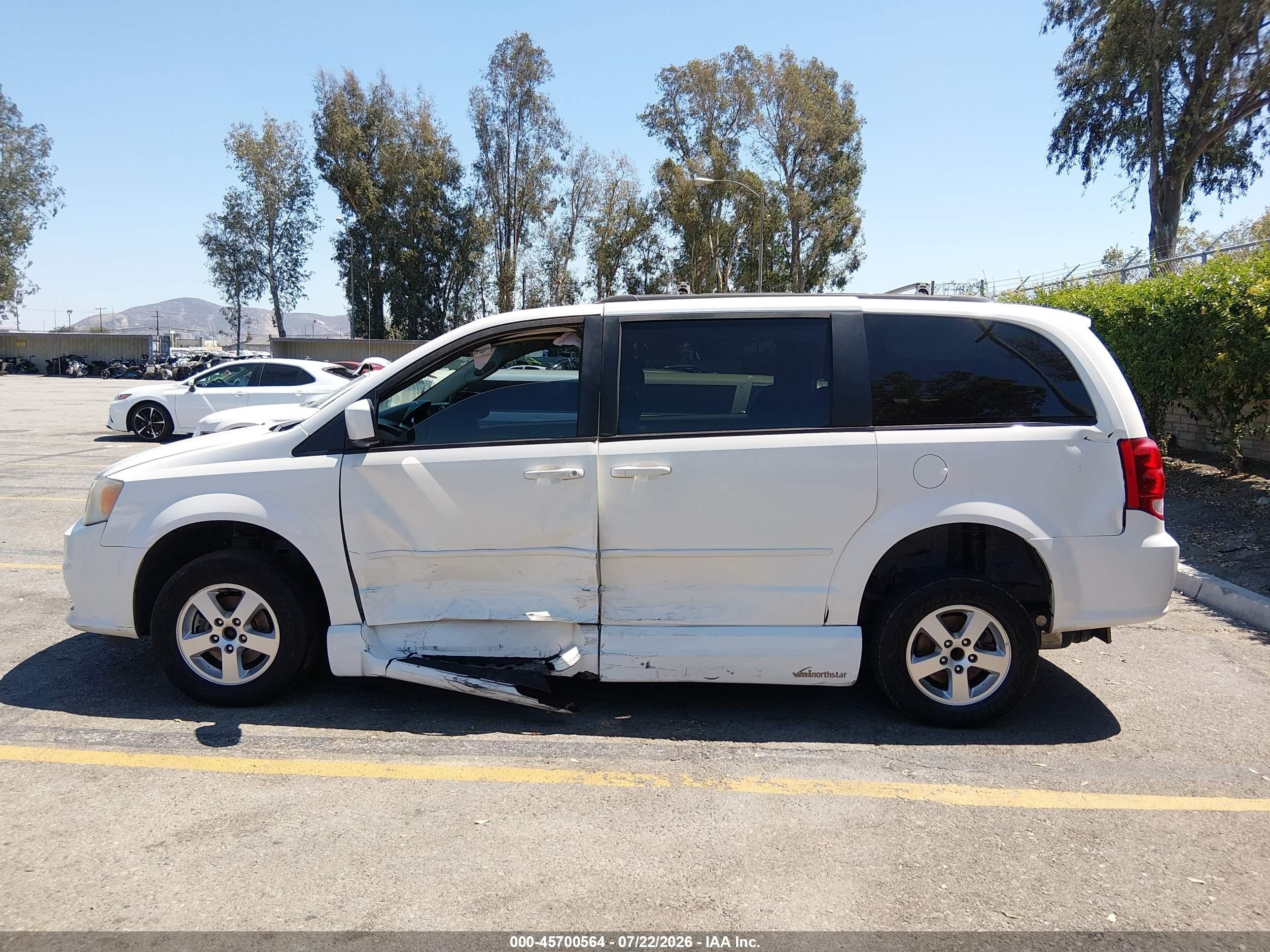 2012 Dodge Grand Caravan Sxt White vin: 2C4RDGCG3CR319609