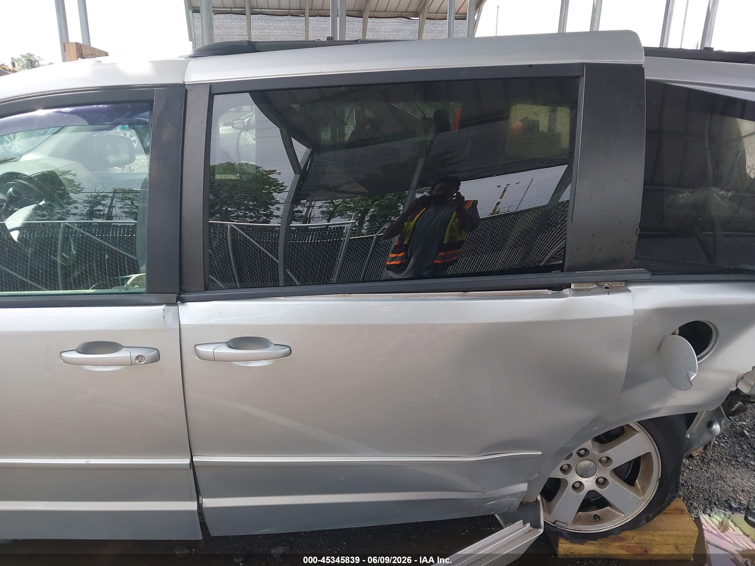 2012 Dodge Grand Caravan Sxt Silver vin: 2C4RDGCG3CR336488