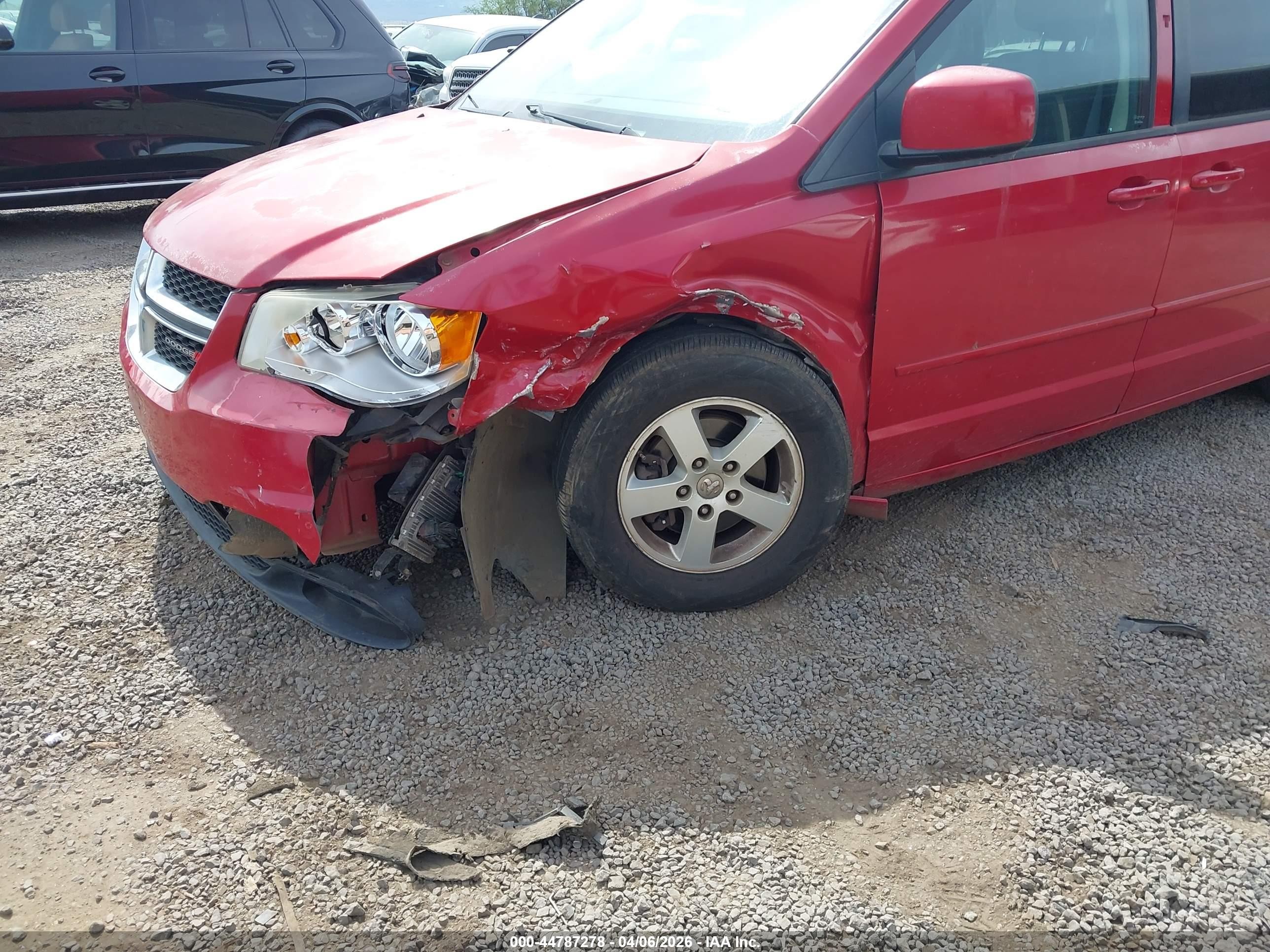 2012 Dodge Grand Caravan Sxt Red vin: 2C4RDGCG3CR357535