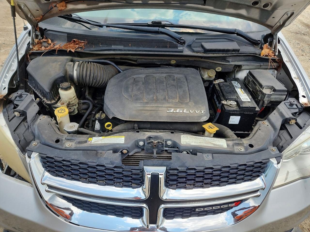 2012 Dodge Grand Caravan Sxt Silver vin: 2C4RDGCG3CR365344